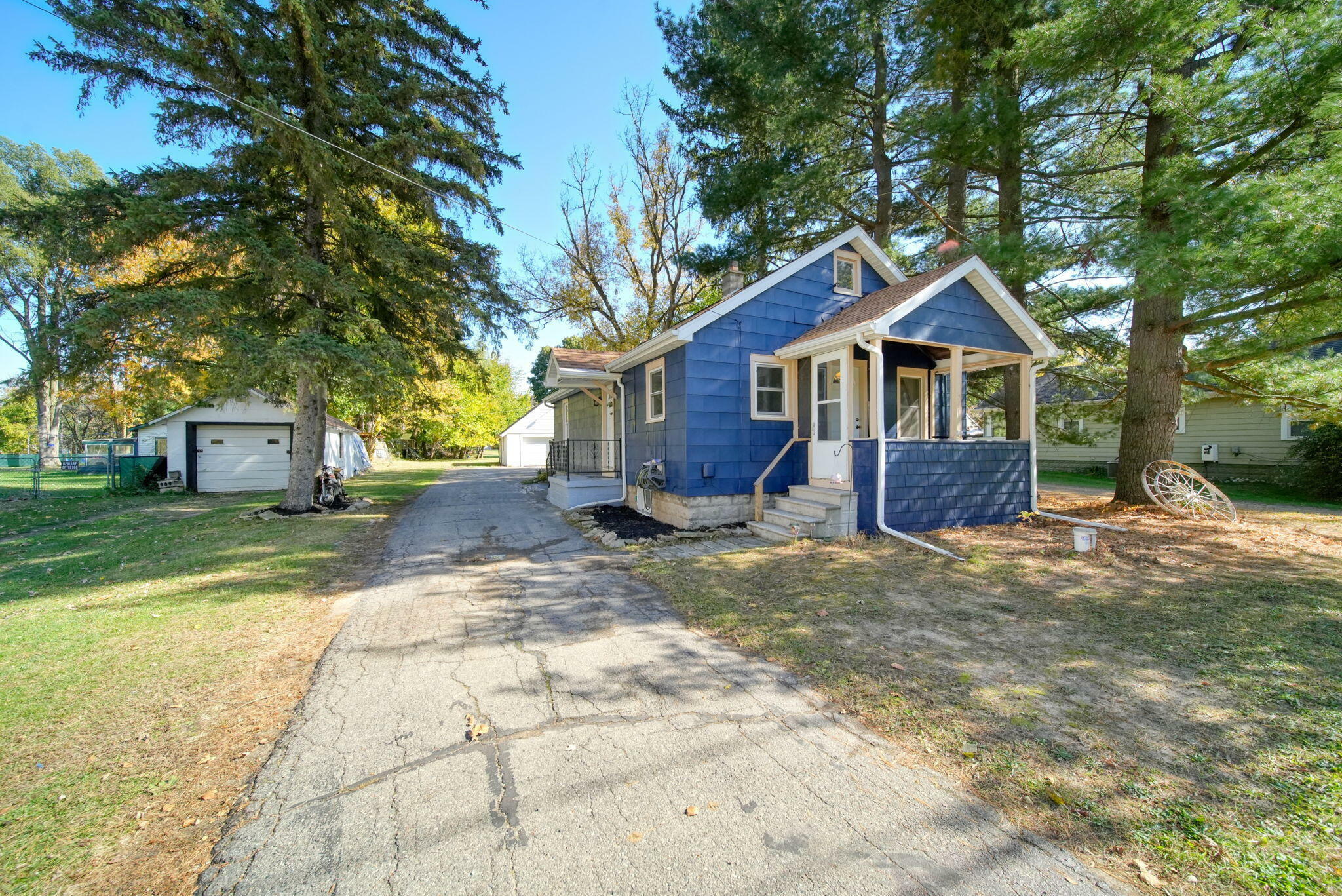 Property Photo:  541 Eighth Street  MI 49254 