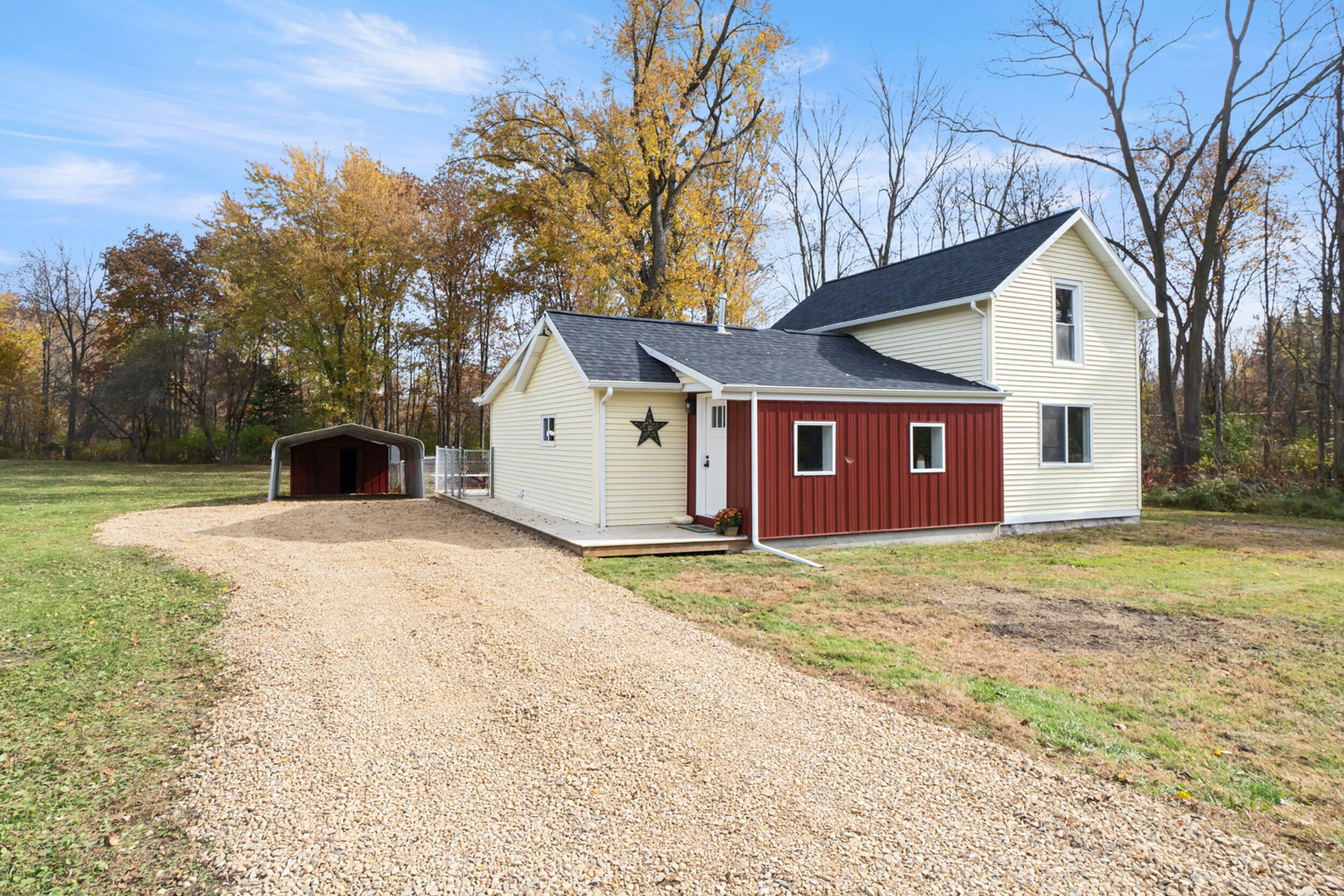 Property Photo:  1835 S Dearing Road  MI 49269 