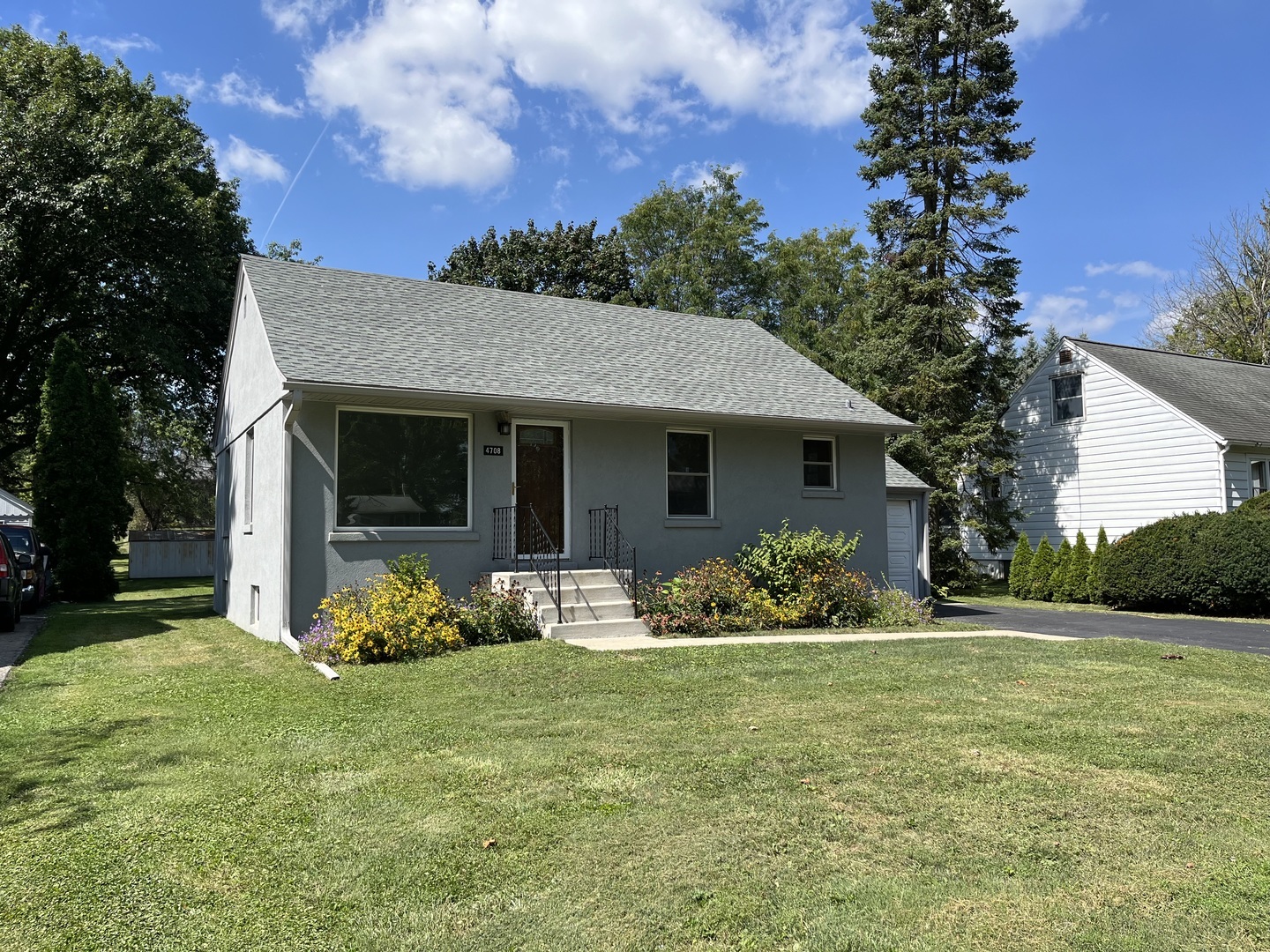 Property Photo:  4708 Schwartz Avenue  IL 60532 