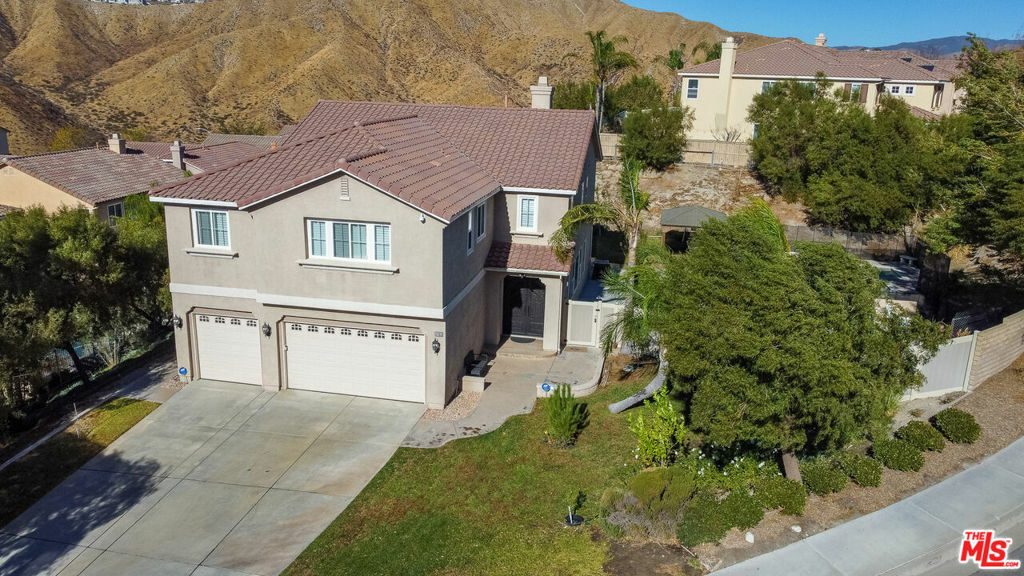 Property Photo:  17195 Summit Hills Drive  CA 91387 