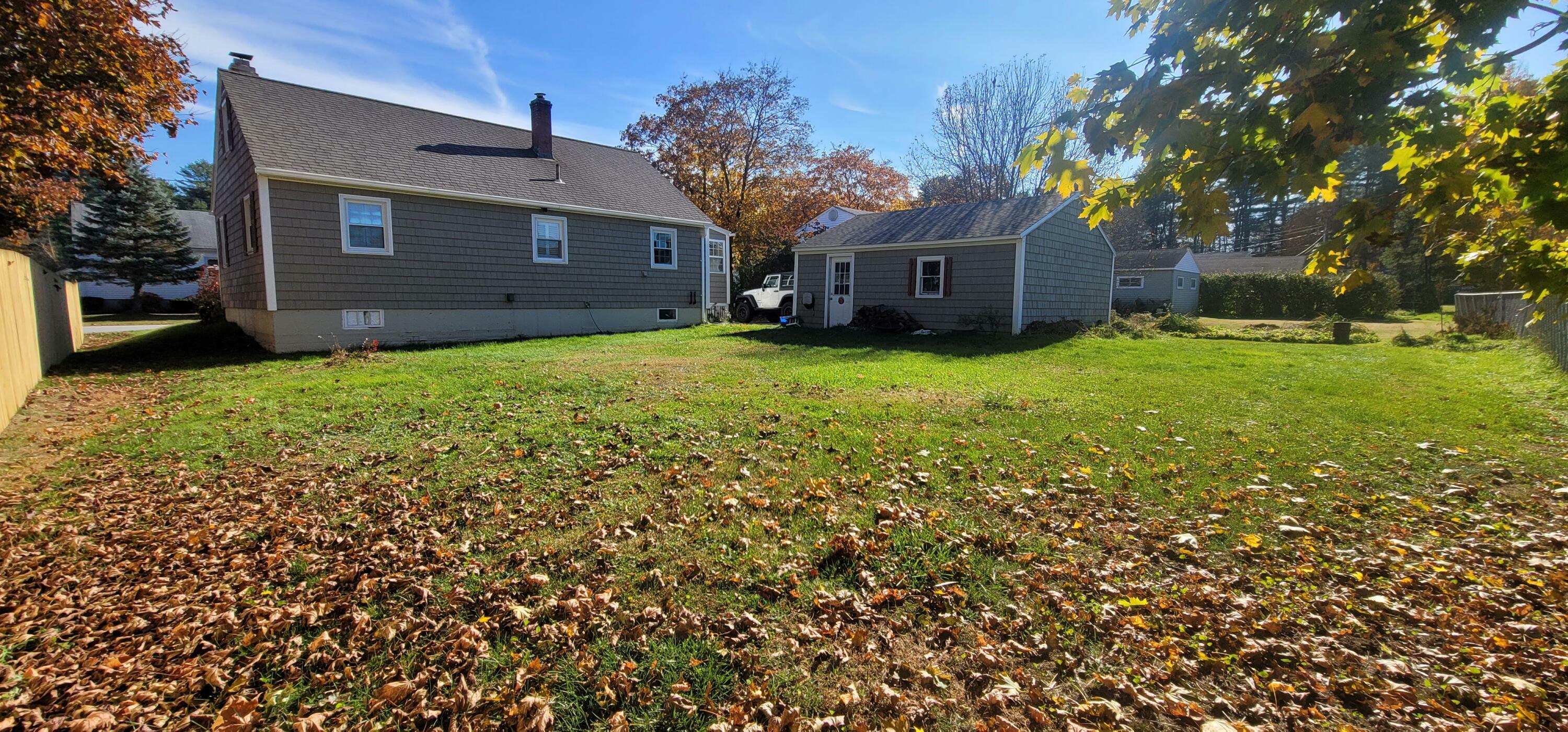 Property Photo:  44 Bushey Circle  ME 04240 