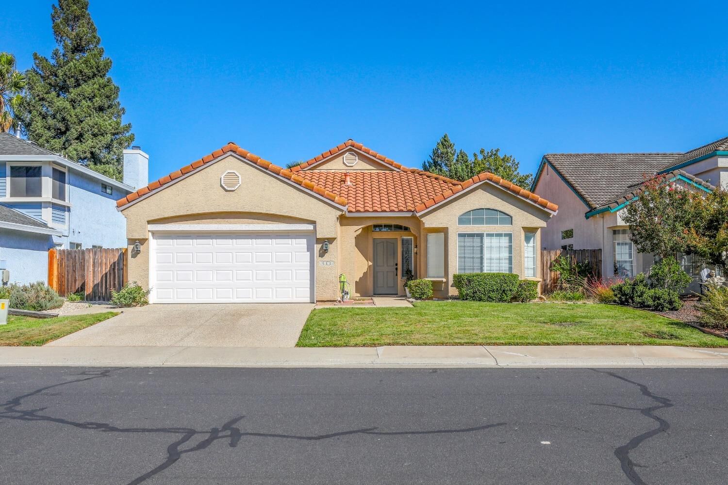 Property Photo:  9073 Laguna Place Way  CA 95758