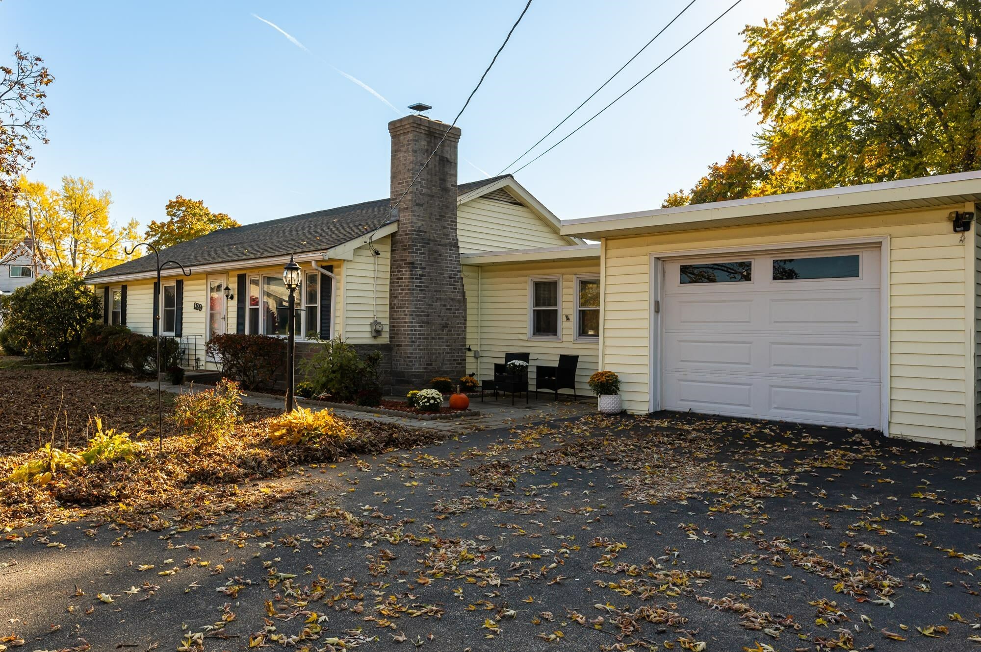 Property Photo:  189 Knollwood Avenue  NH 03060 