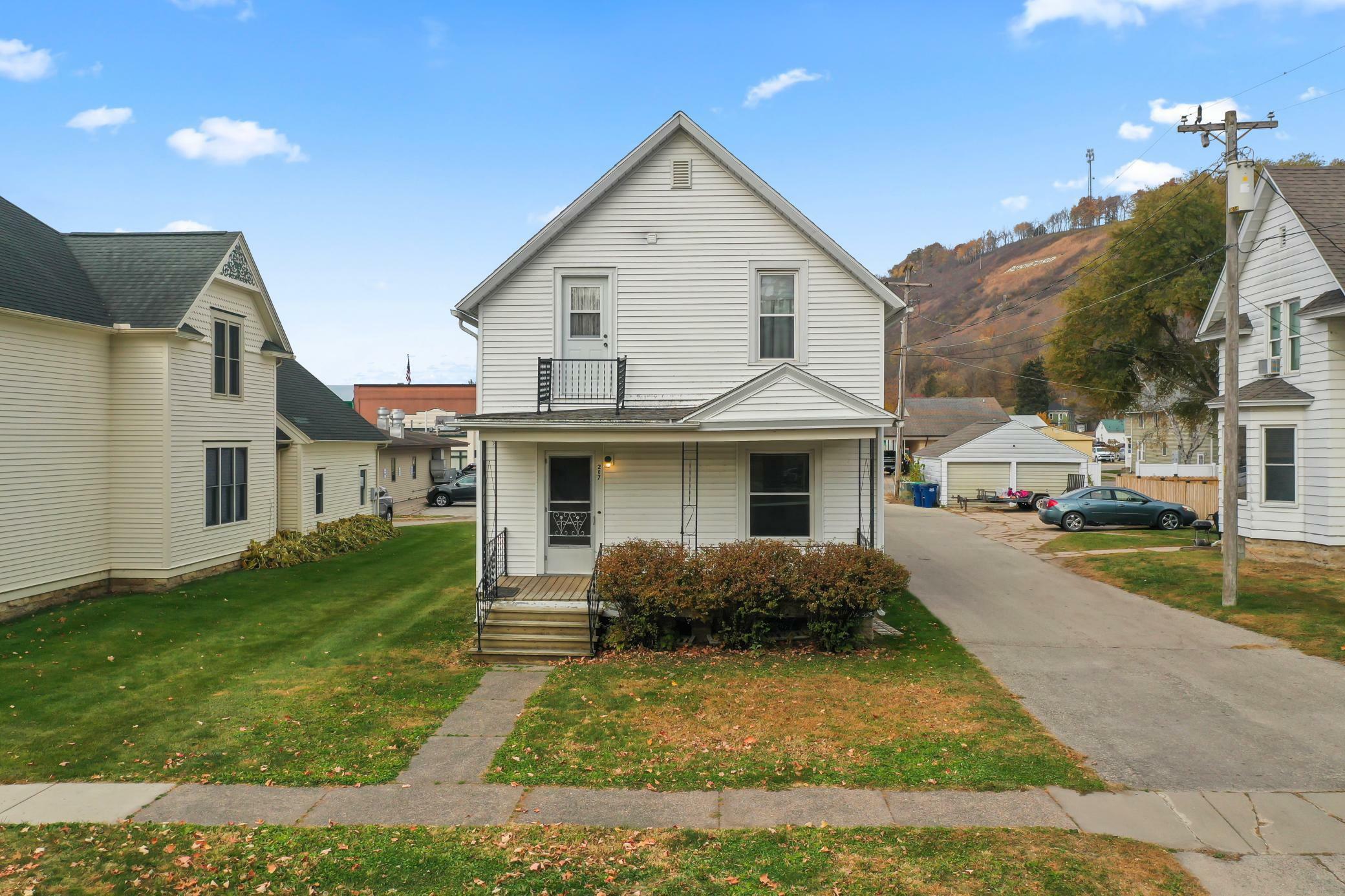 Property Photo:  207 S Maple Street  MN 55971 