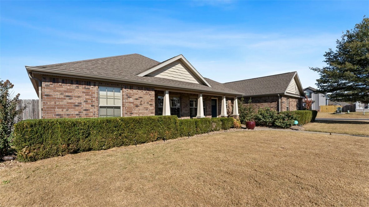 Property Photo:  1000 Mitchell Lane  AR 72751 