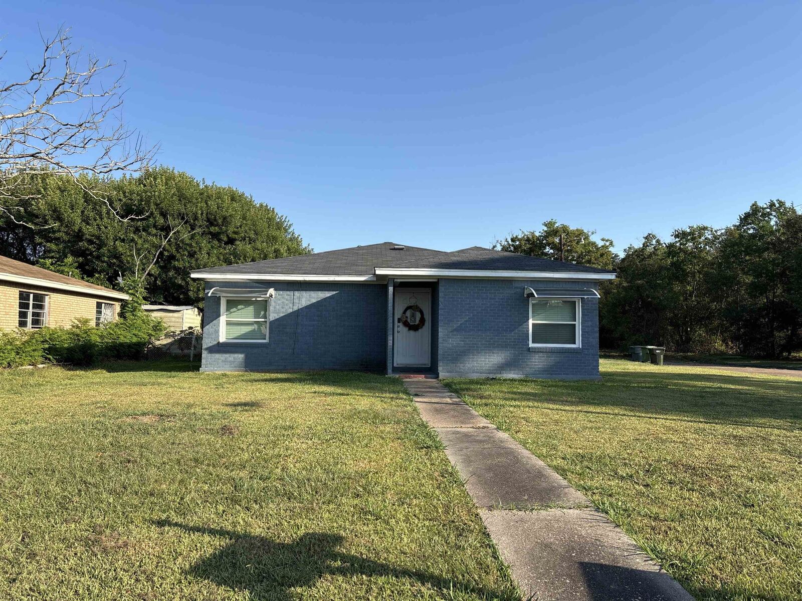 Property Photo: 300 Drummond St. TX 77640