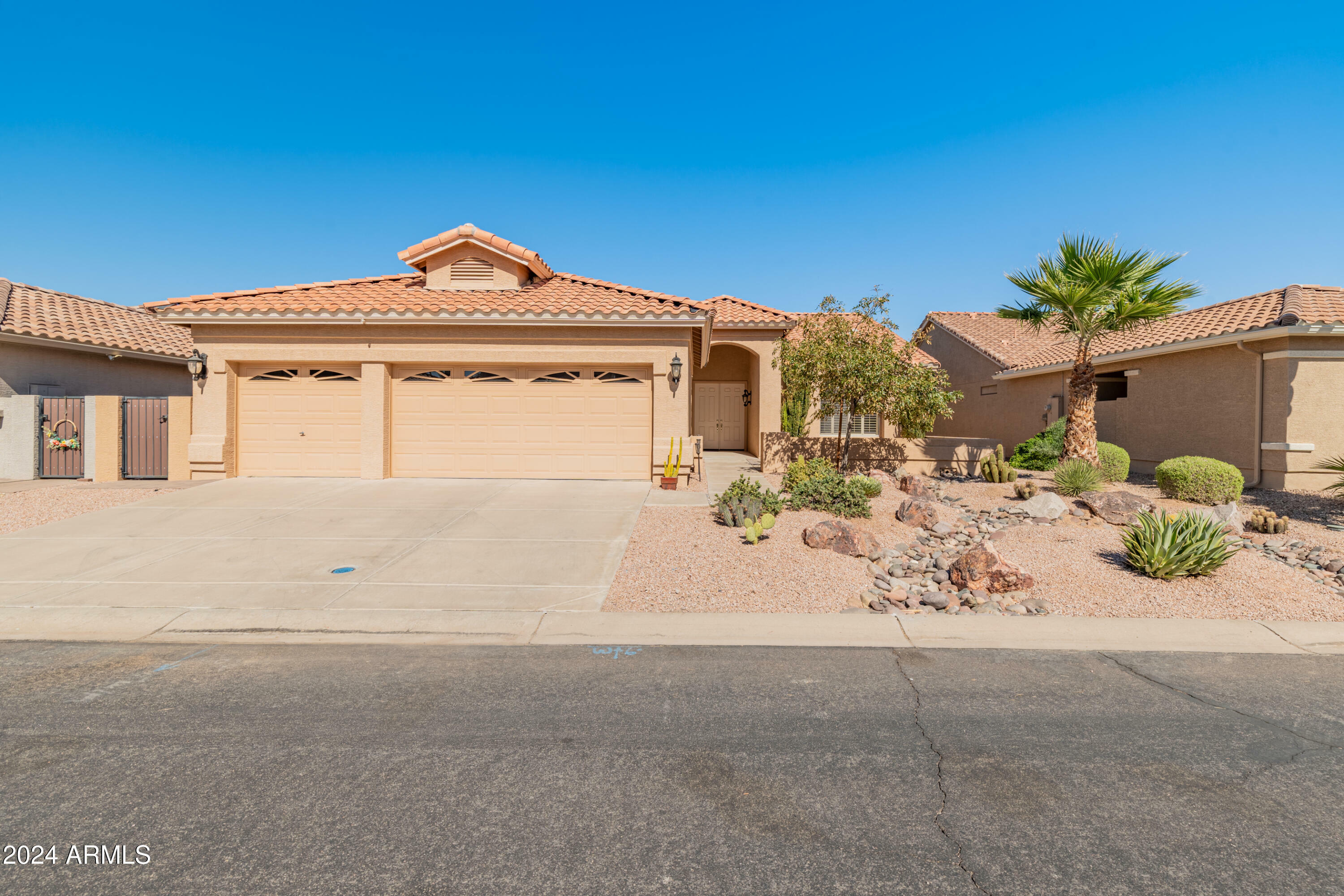 Property Photo:  10012 E Nacoma Court  AZ 85248 