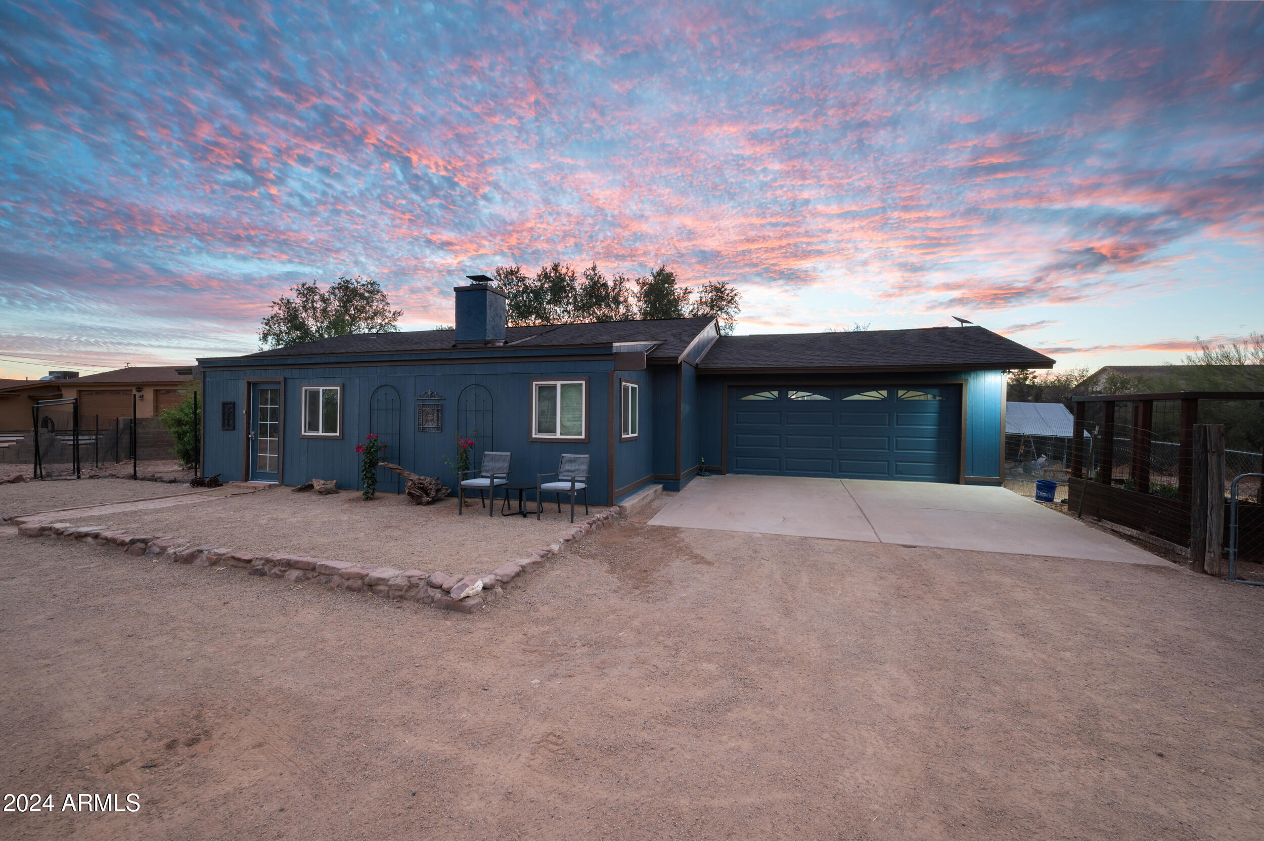 Property Photo: 2330 S Gold Ore Court AZ 85119