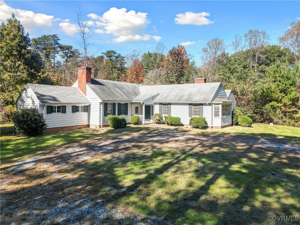 Property Photo:  2101 Peery Drive  VA 23901 