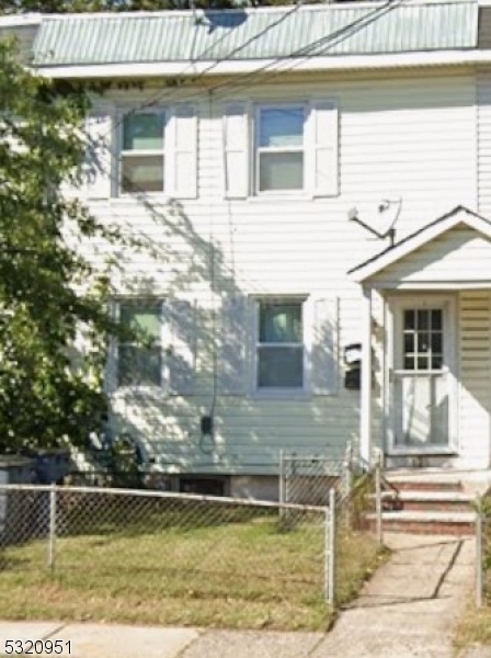 Property Photo:  826 E Hazelwood Ave  NJ 07065 