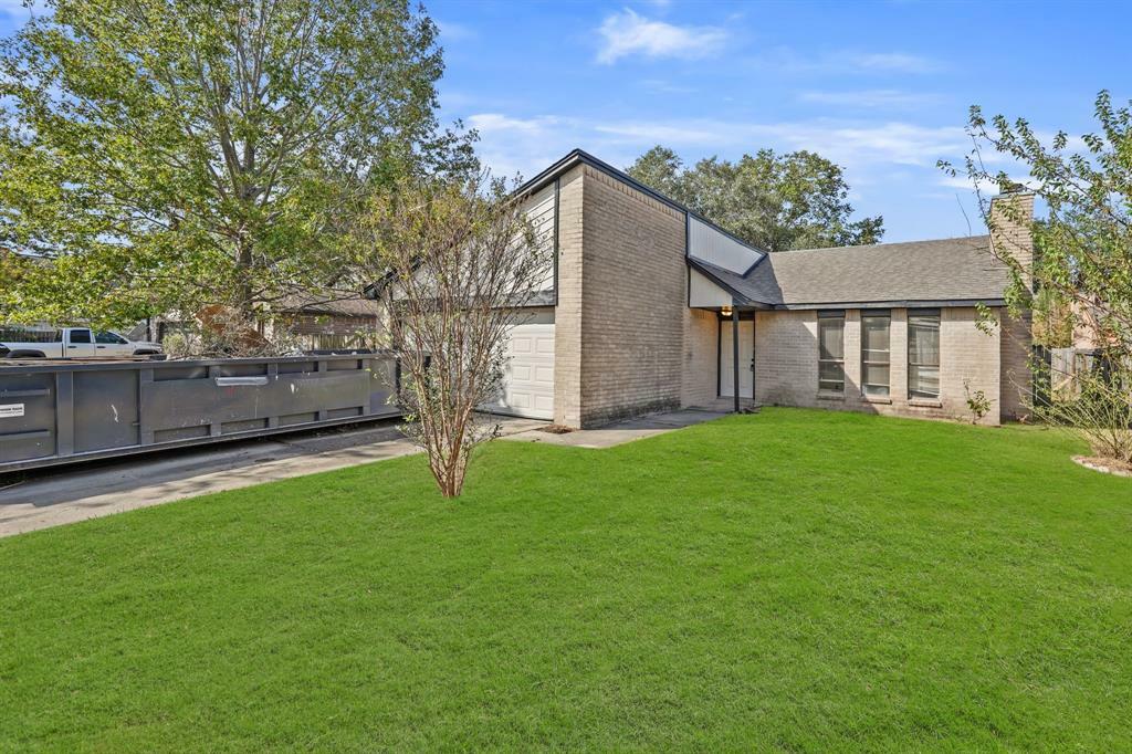 Property Photo:  6907 Foxbrook Drive  TX 77338 