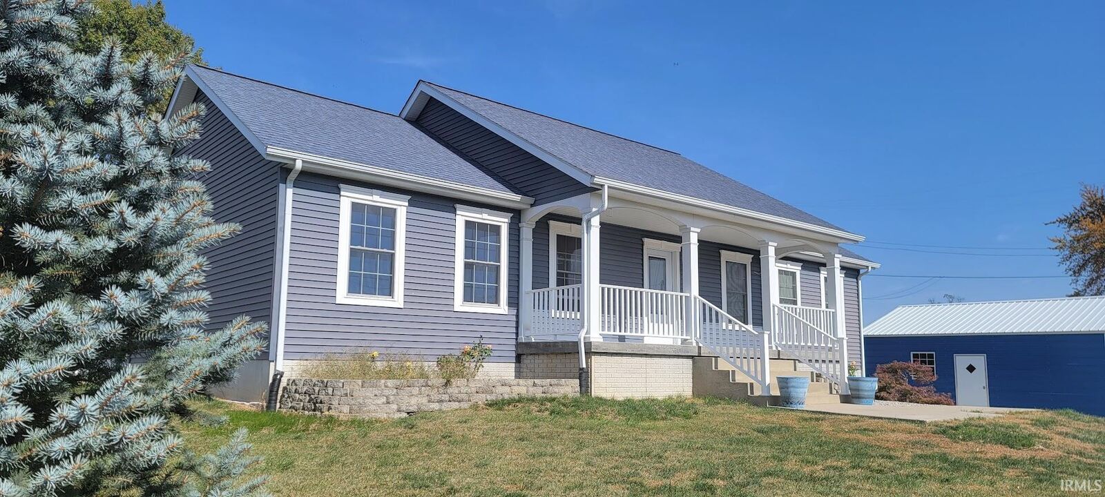 Property Photo:  121 Fletcher Street  IN 47465 