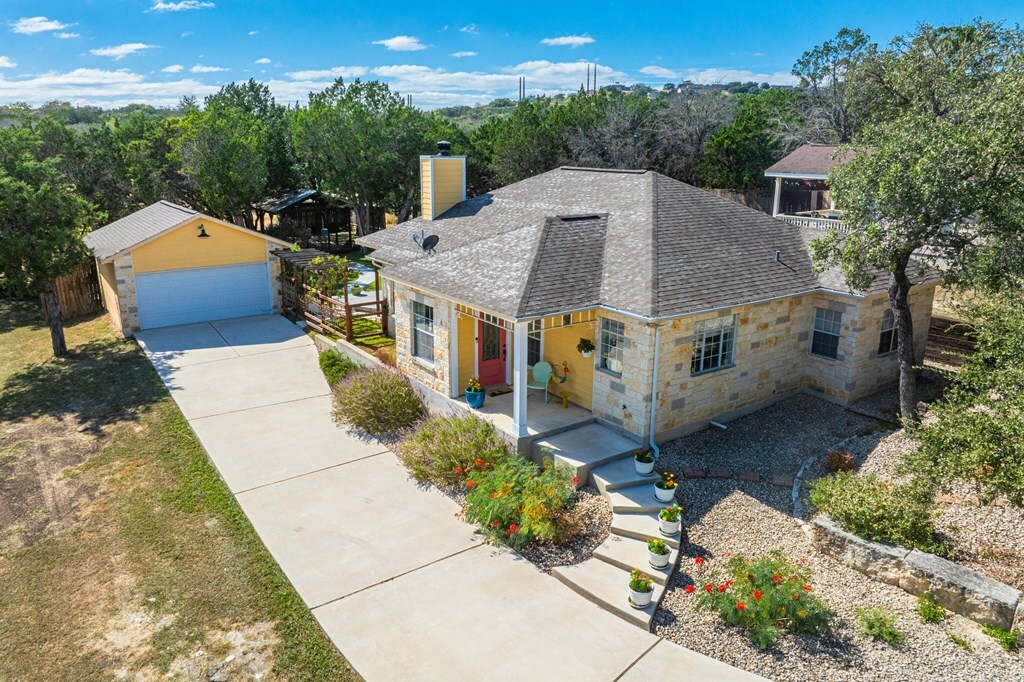 Property Photo:  126 W Homer Dr  TX 78028 