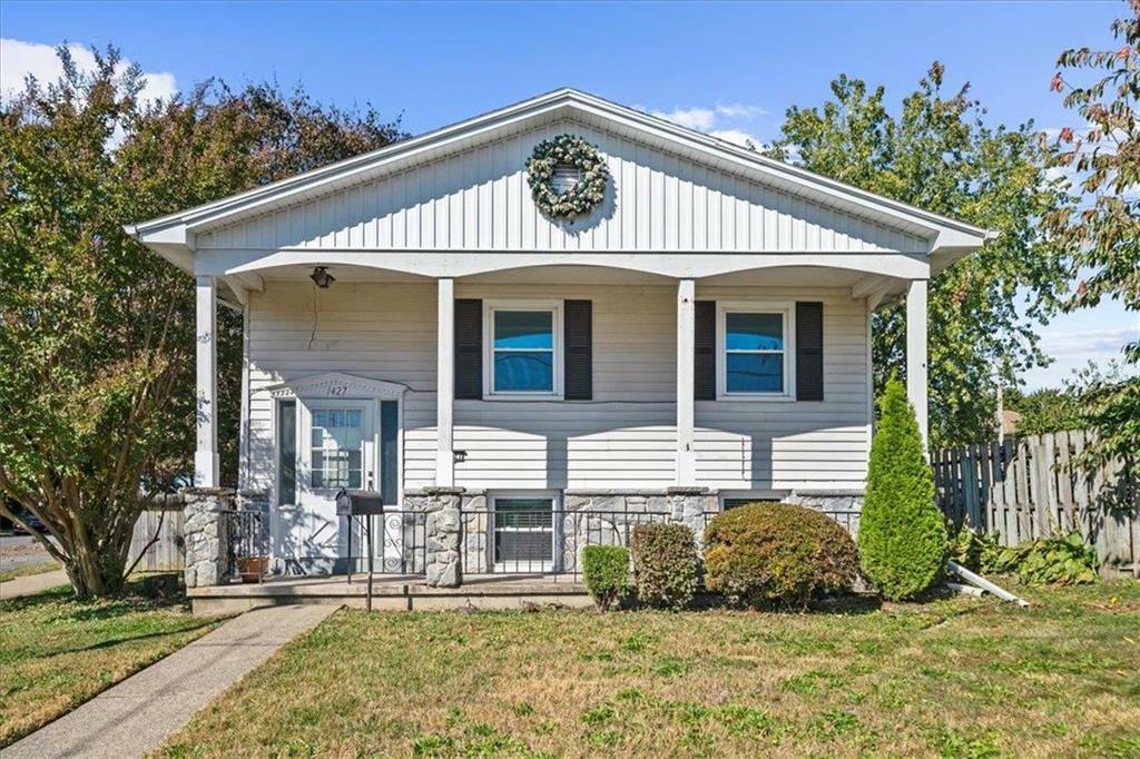 Property Photo:  1427 Englewood Street  PA 18017 