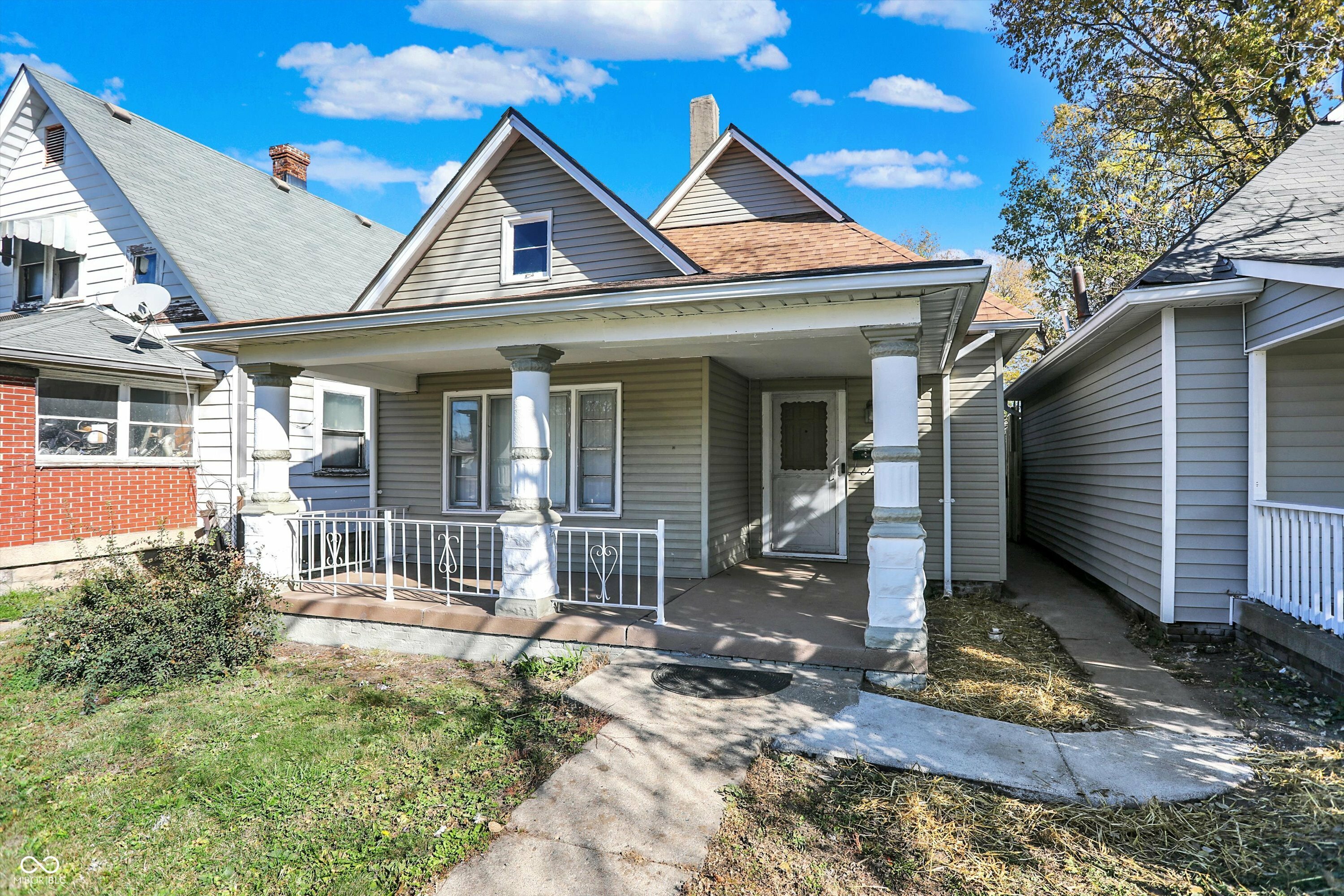 Property Photo:  1417 N Pershing Avenue  IN 46222 