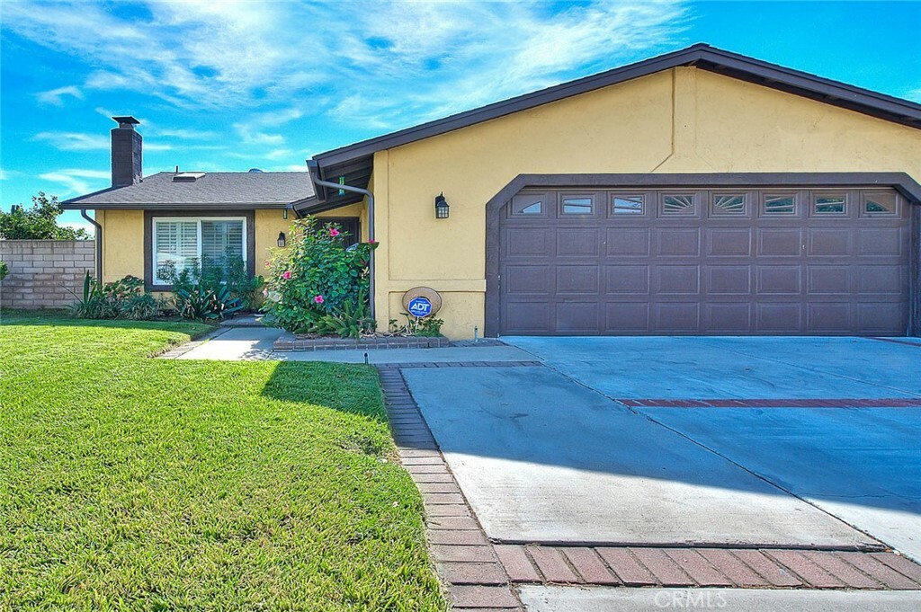 Property Photo:  560 E Birch Court  CA 91761 