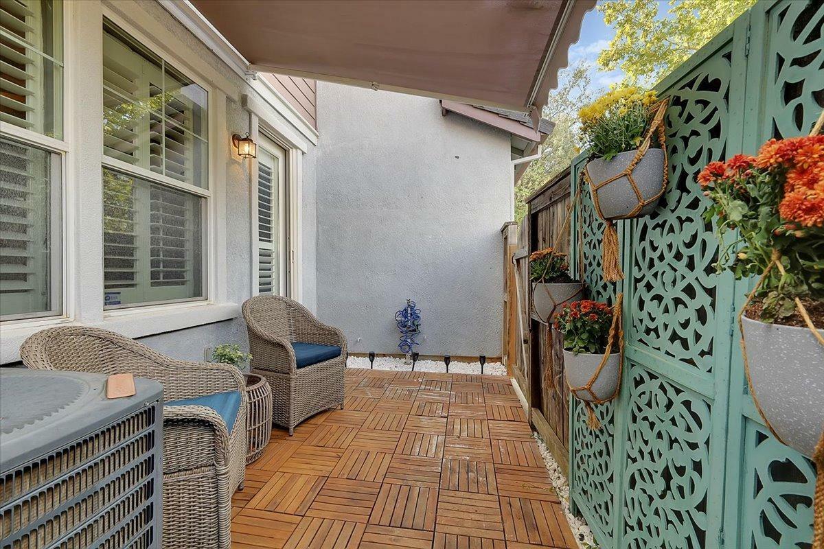 Property Photo:  7 Crystalwood Circle  CA 95648 