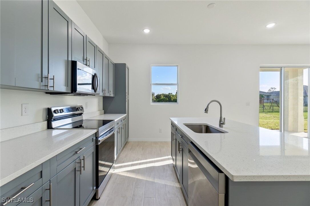 Property Photo: 3413 39th Street SW FL 33976