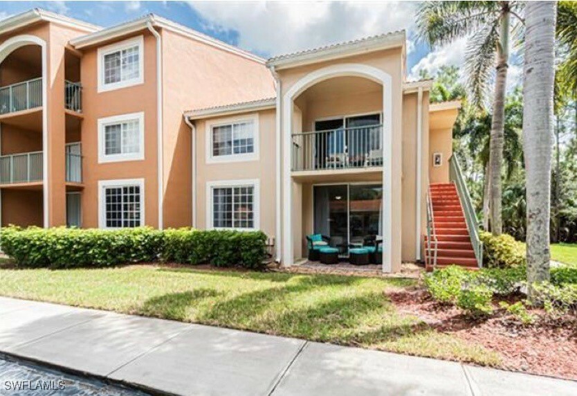 Property Photo:  1260 Wildwood Lakes Boulevard 107  FL 34104 