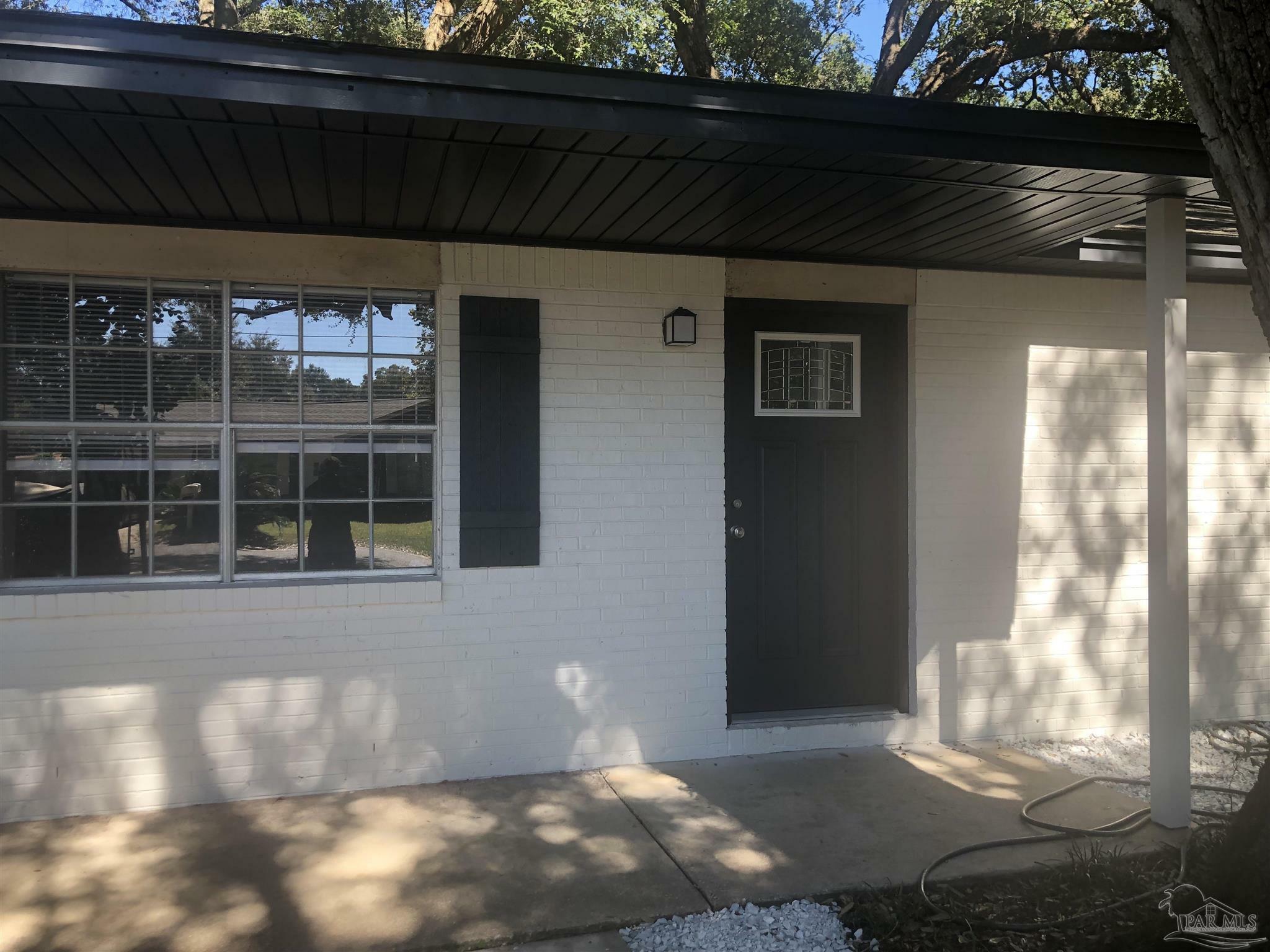 Property Photo:  5248 Catalina St  FL 32571 