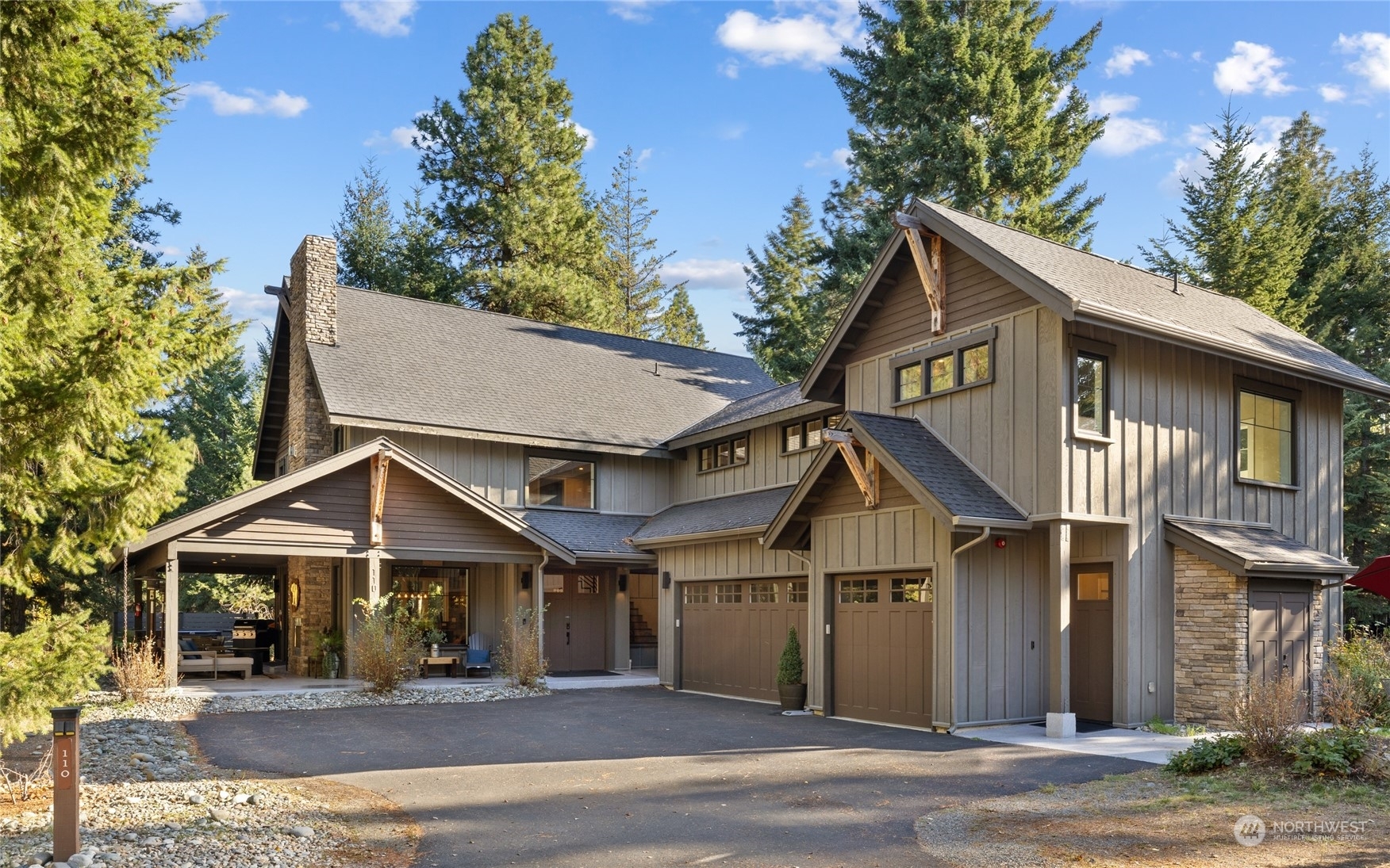 Property Photo: 110 Spirea Court WA 98922