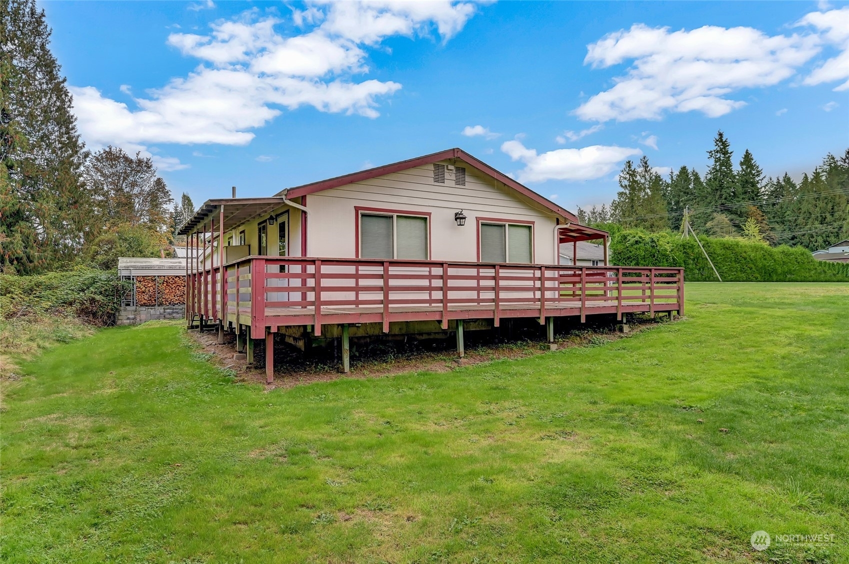 Property Photo:  7911 Skipley Rd  WA 98290 