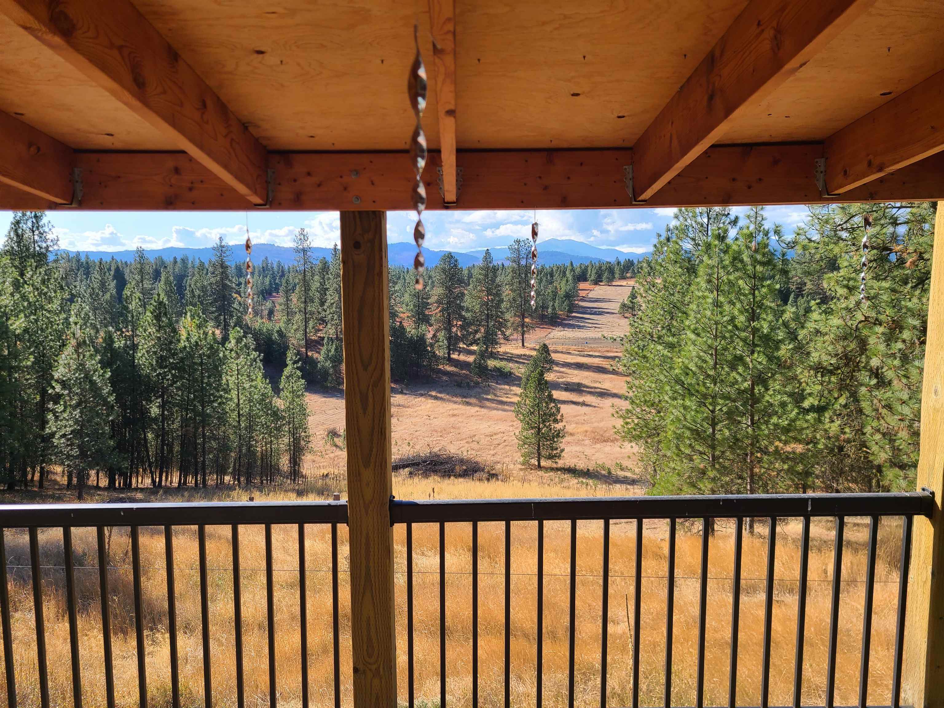 Property Photo:  2010 Clemons Rd  WA 99167 