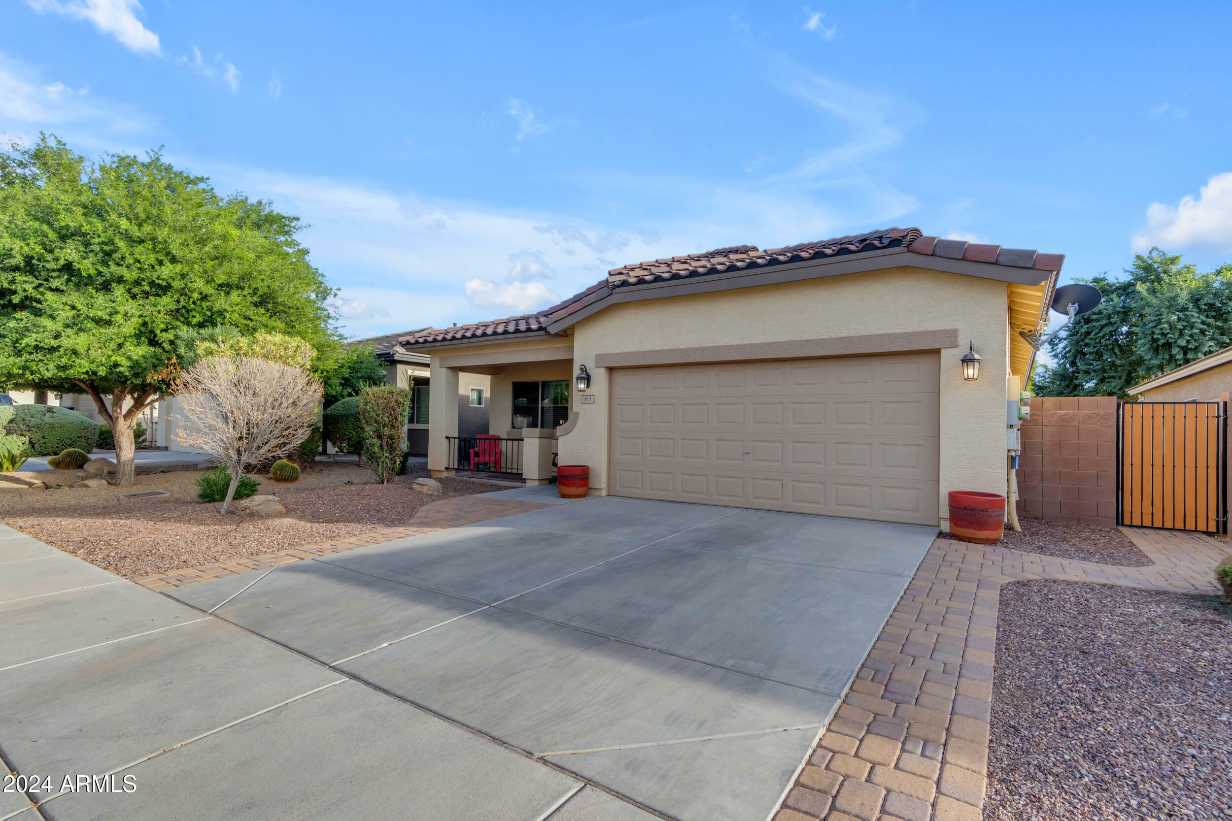 Property Photo:  813 W Press Road  AZ 85140 