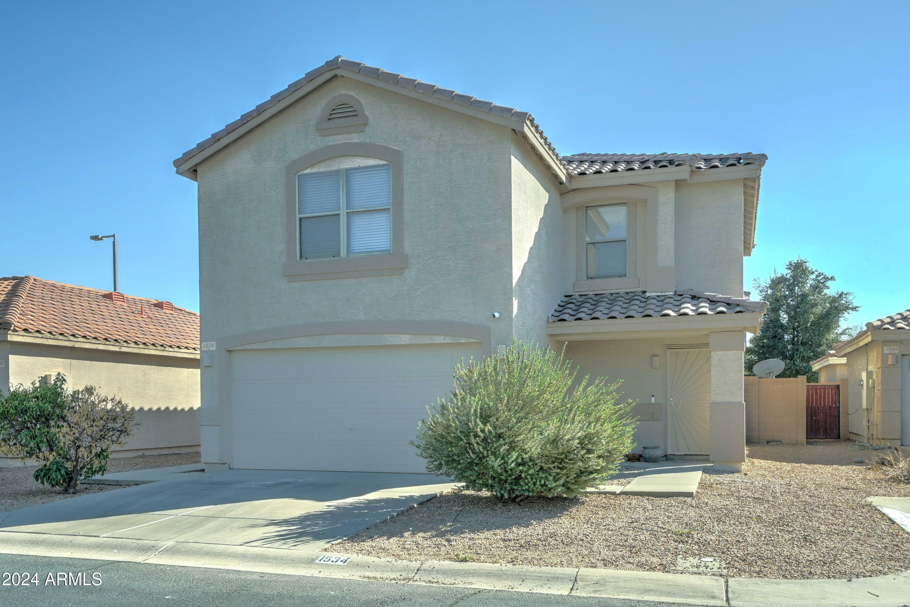 1534 S Danielson Way  Chandler AZ 85286 photo