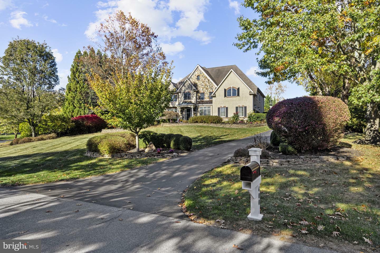 Property Photo:  400 Woodale Drive  PA 19348 