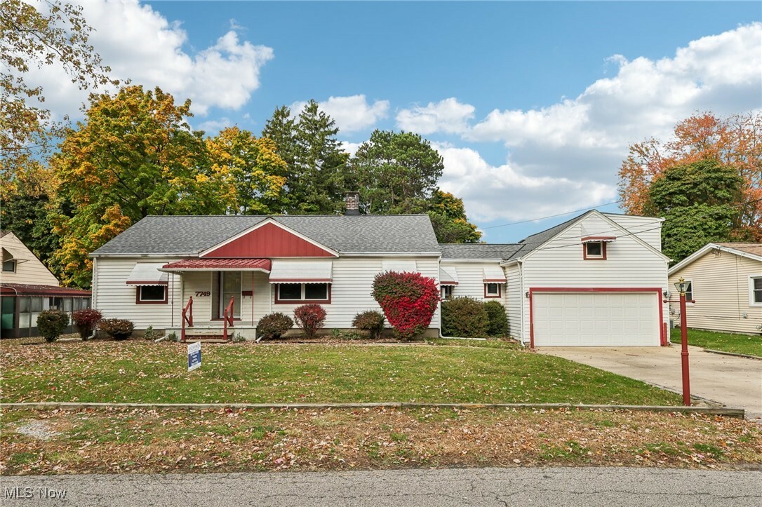 7749 Dahlia Drive  Mentor-on-the-Lake OH 44060 photo