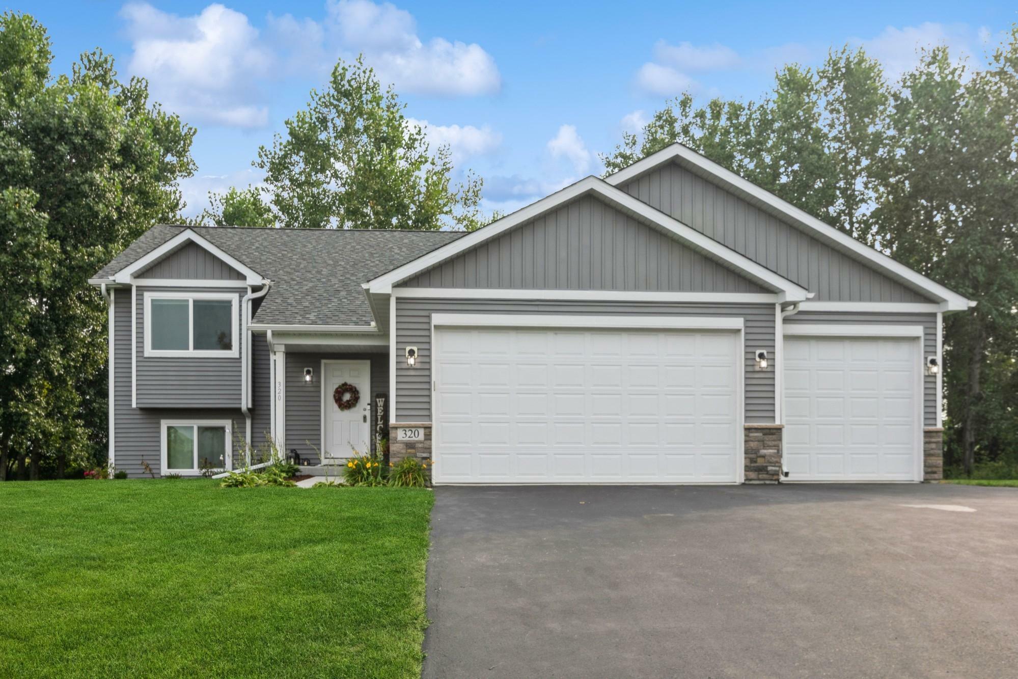 Property Photo:  320 Lake Erin Drive  MN 55338 