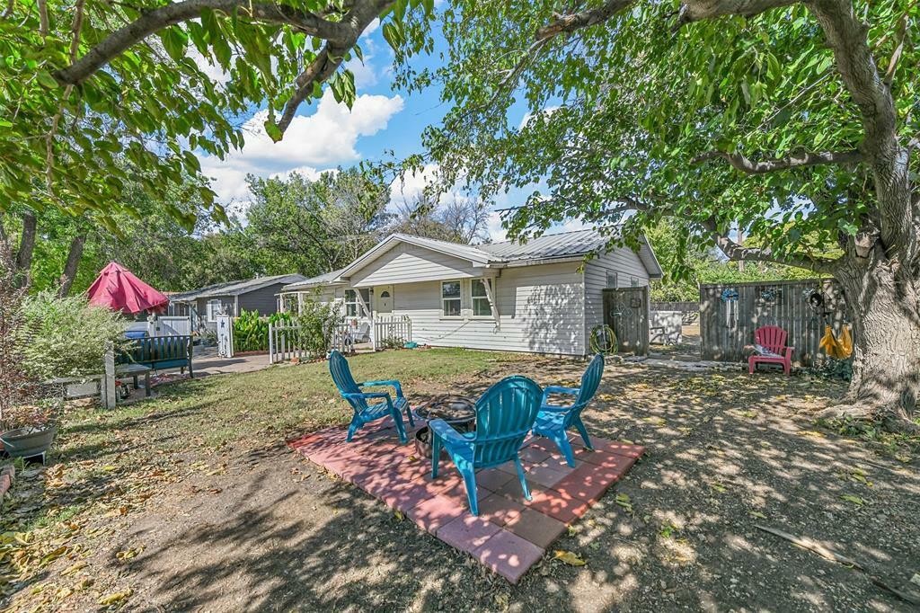 Property Photo:  721 Juno Lane  TX 76209 