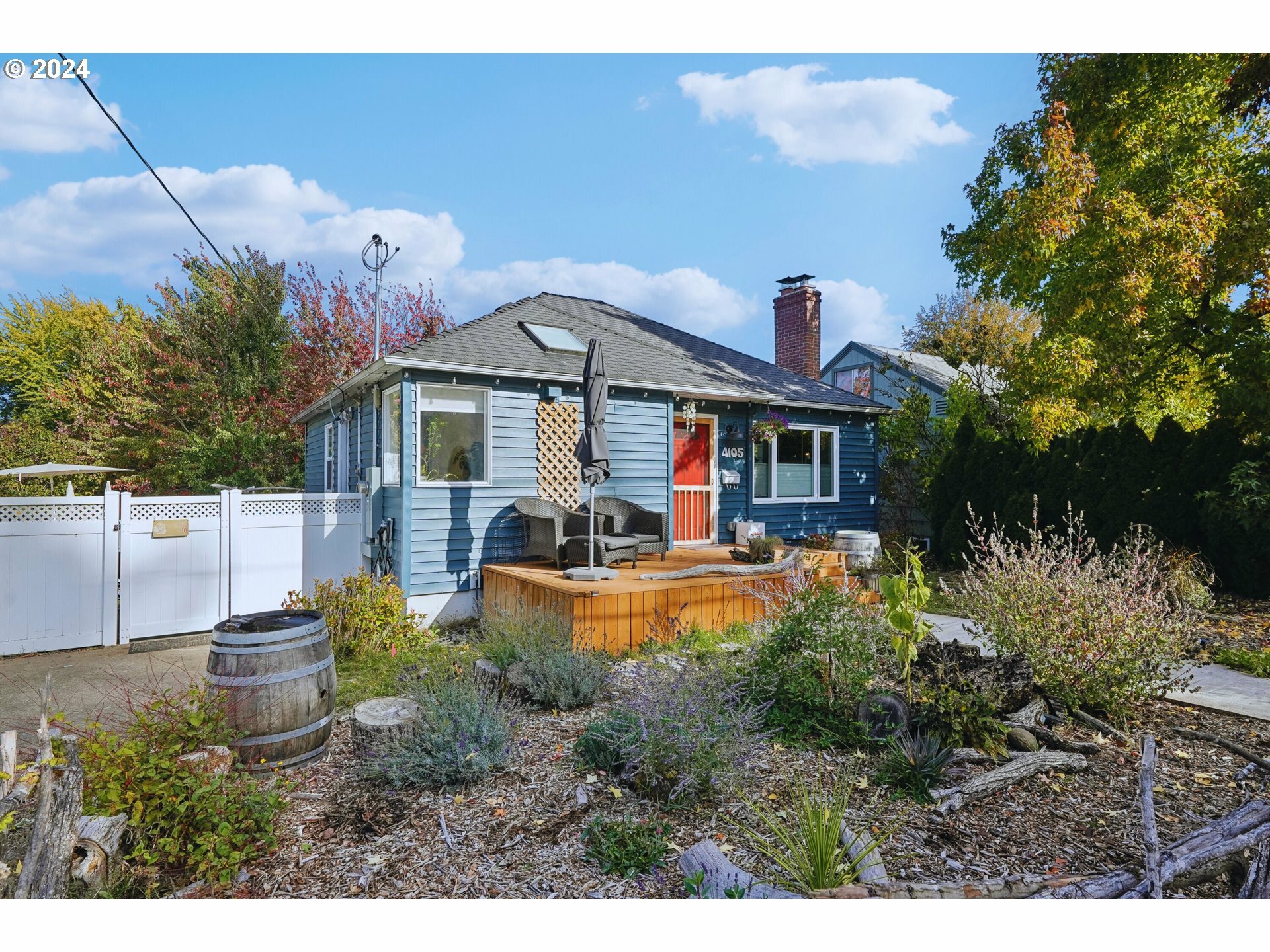 Property Photo:  4105 SE Nehalem St  OR 97202 