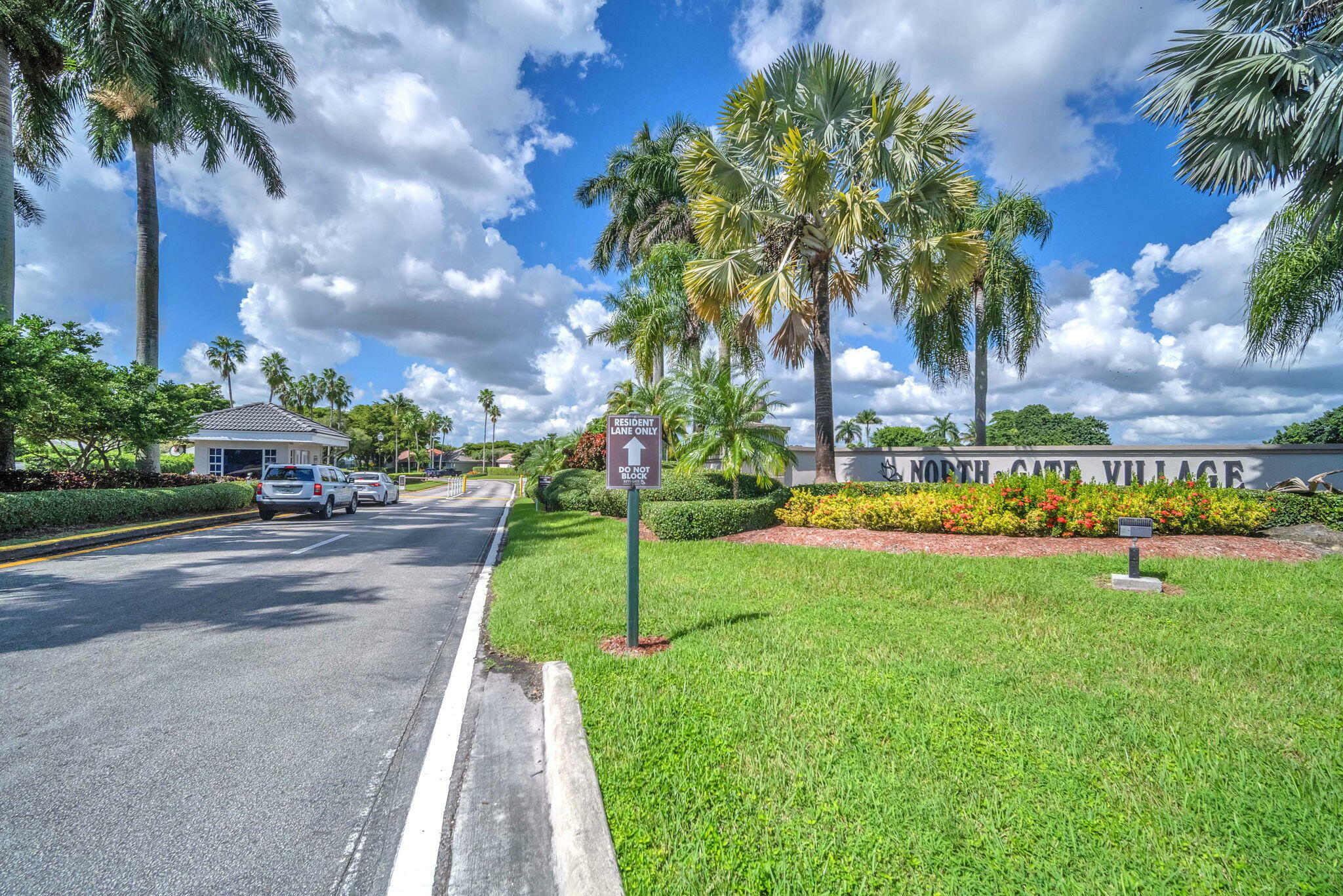 Property Photo:  477 SE 20th Drive  FL 33033 