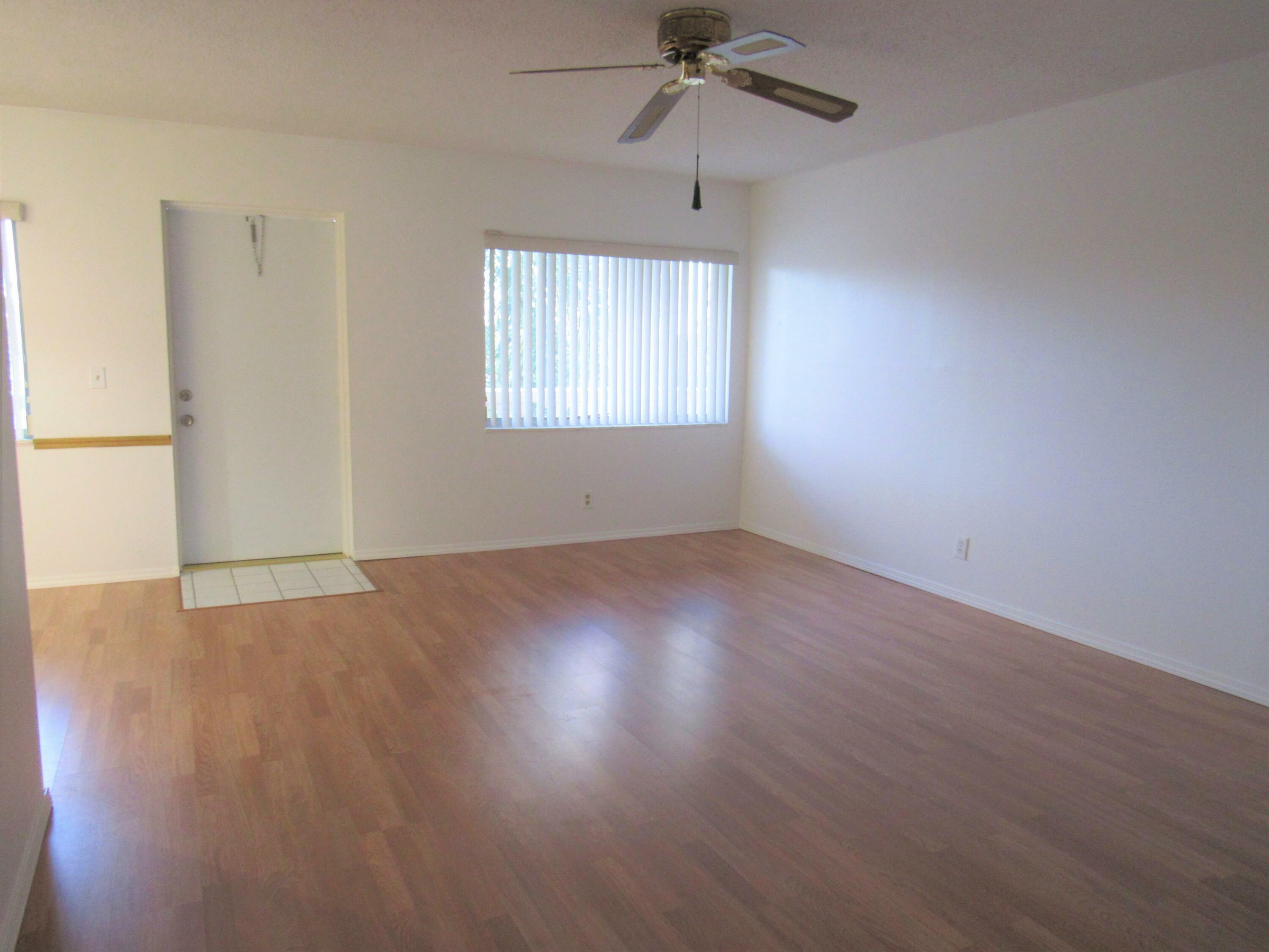 Property Photo:  100 Village Green Circle E 307  FL 33461 