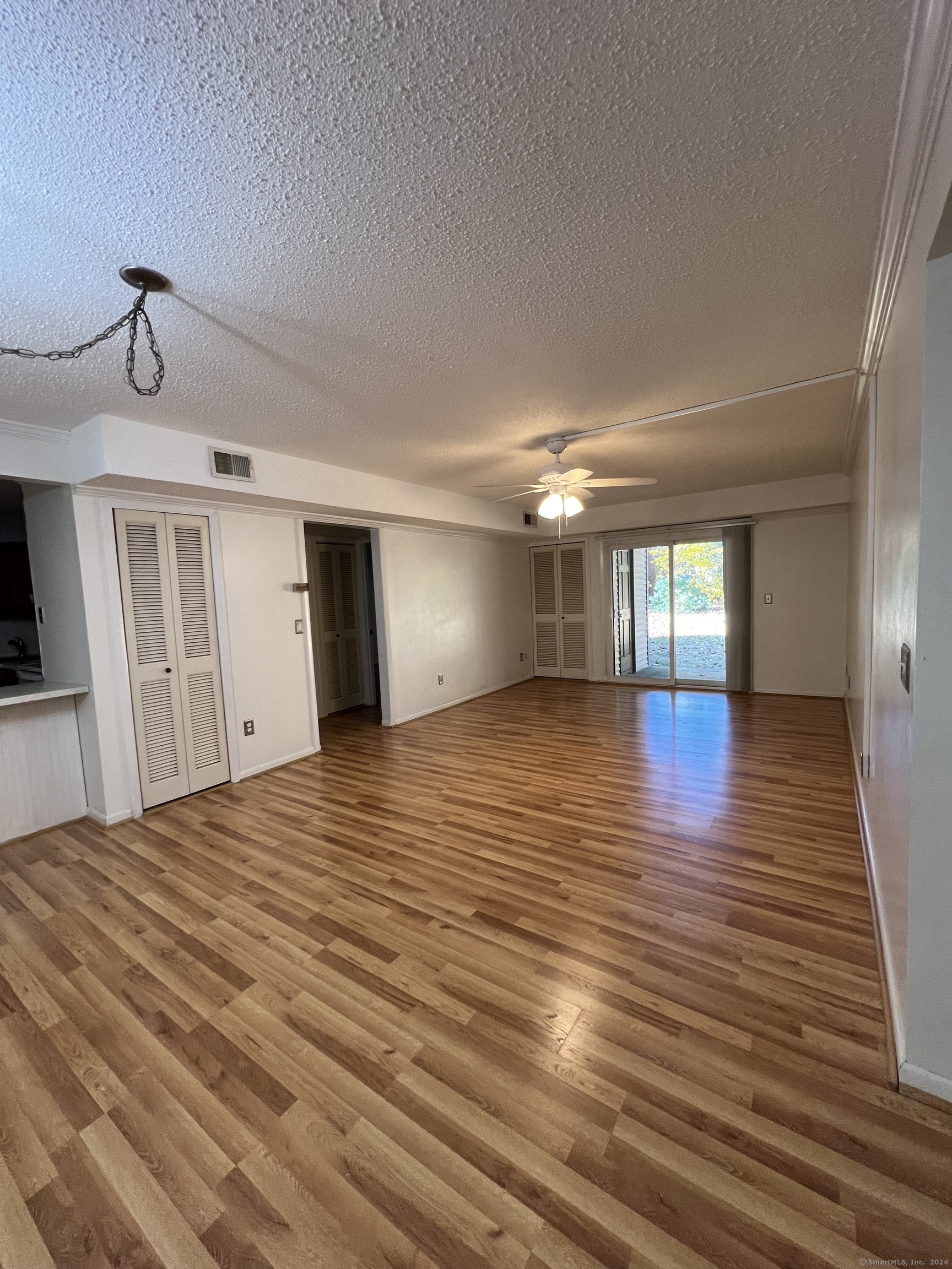 Property Photo:  607 Twin Circle Drive 607  CT 06074 