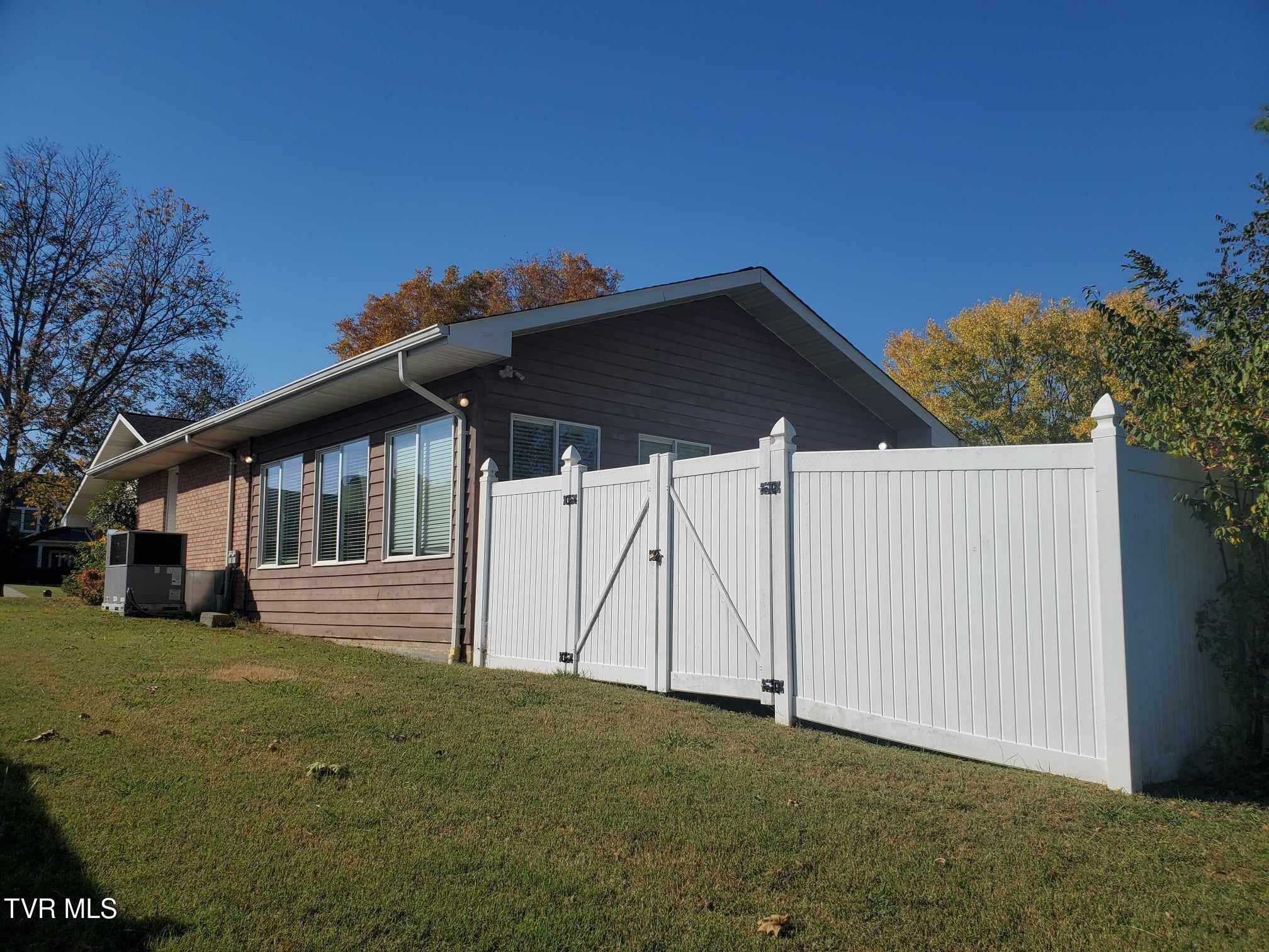 Property Photo:  1011 Lawson Drive  TN 37660 