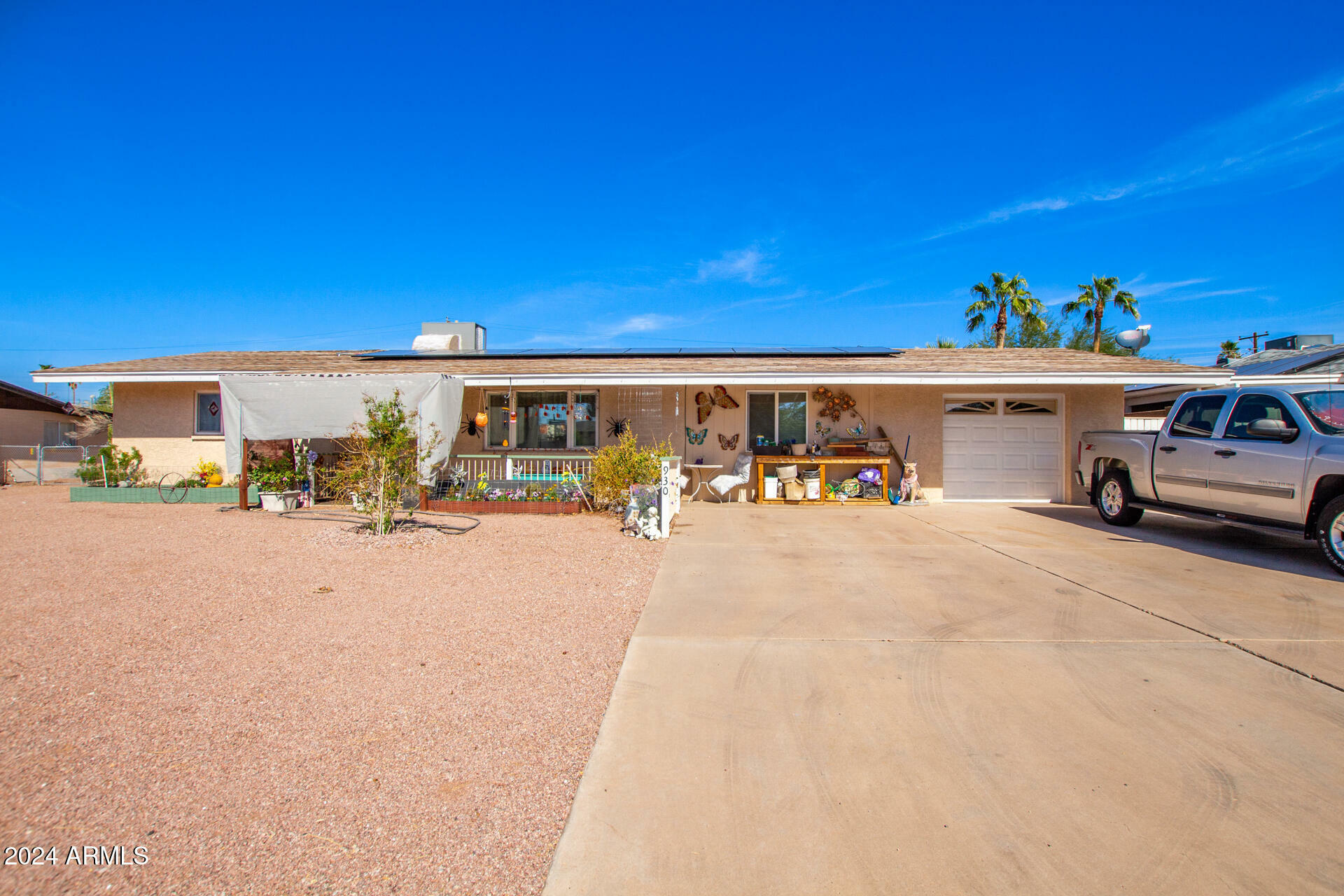 Property Photo:  930 E Friar Avenue  AZ 85119 