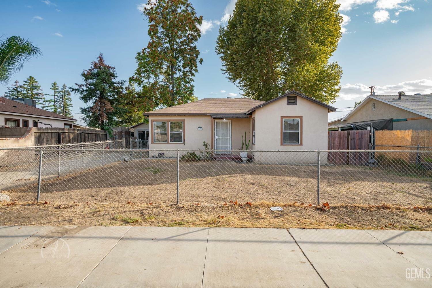 Property Photo:  223 Bloomquist Drive  CA 93309 