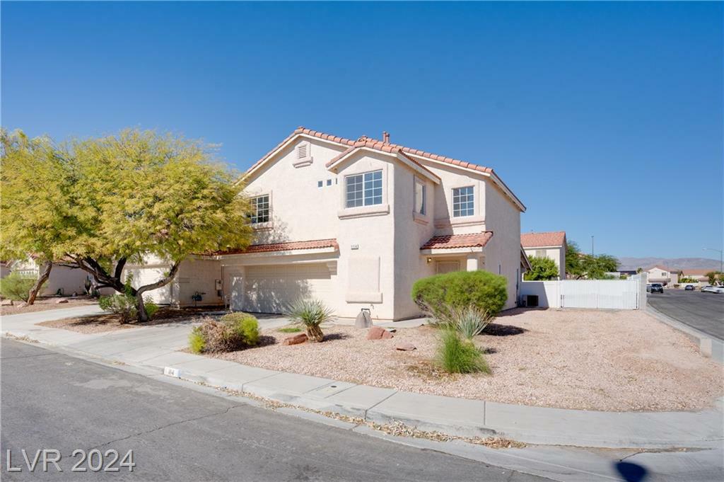 Property Photo:  1114 Edgestone Mark Avenue  NV 89081 