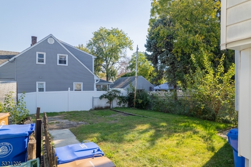 Property Photo:  405 Knopf St 2  NJ 07036 