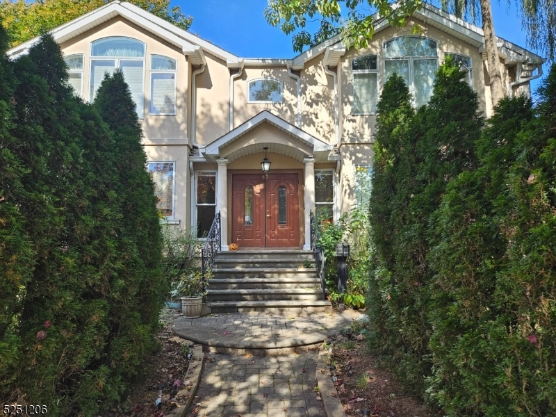 Property Photo:  67 Anderson Ave 1  NJ 07621 