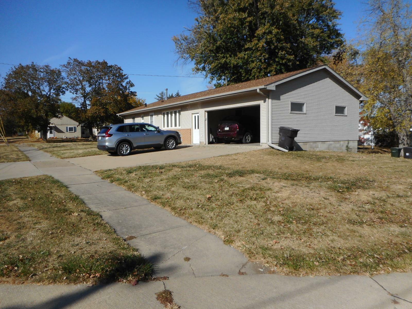 Property Photo:  202 E 20th Street  IA 50613 