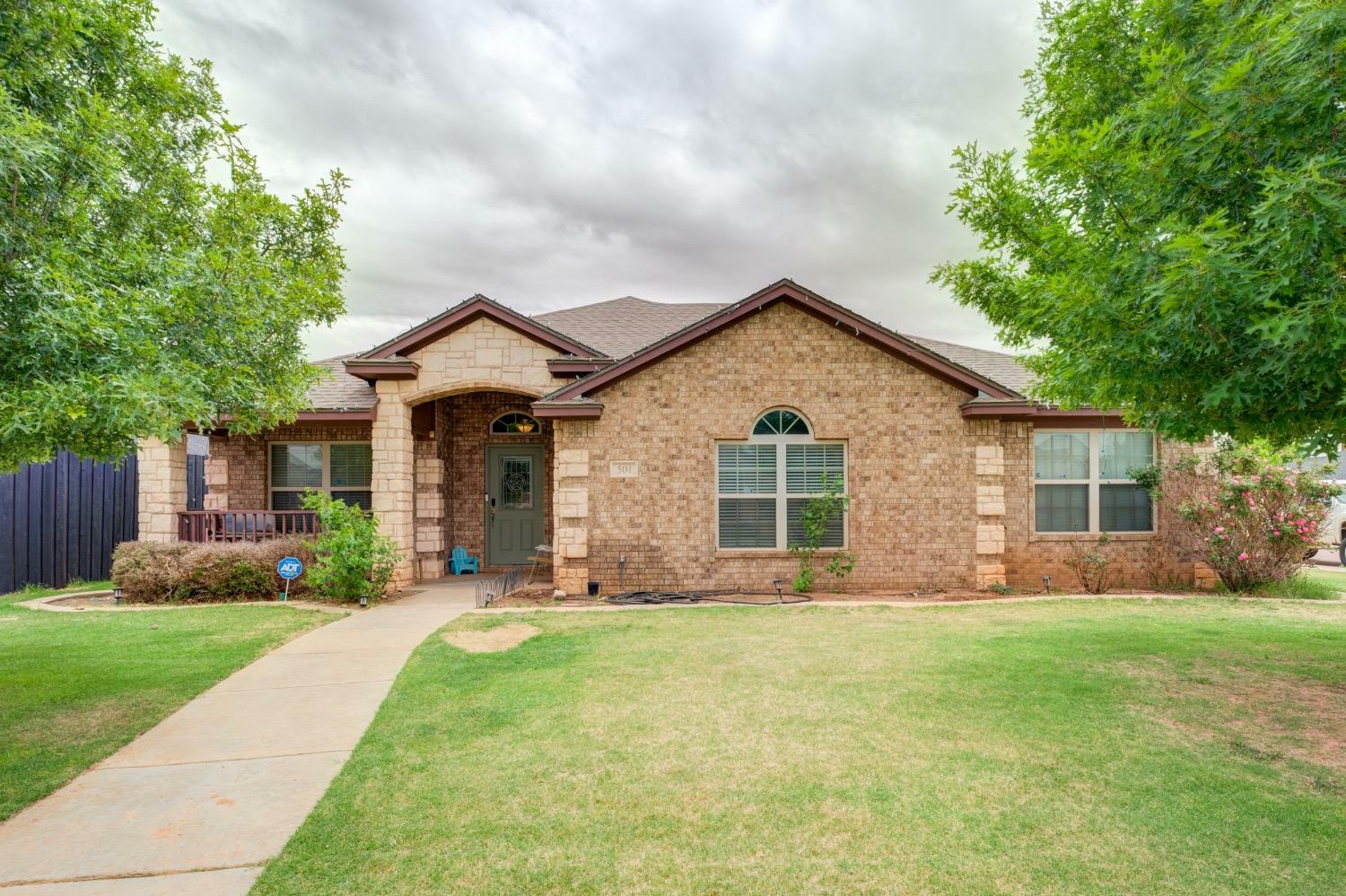 Property Photo:  501 N 5th Street  TX 79382 