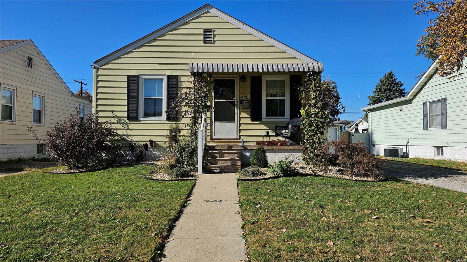 Property Photo:  2841 Ralph Street  IL 62040 