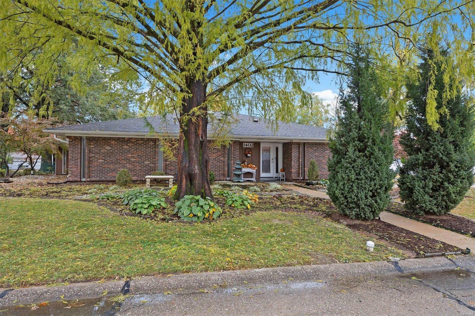 Property Photo:  1402 Potomac Drive  IL 62221 