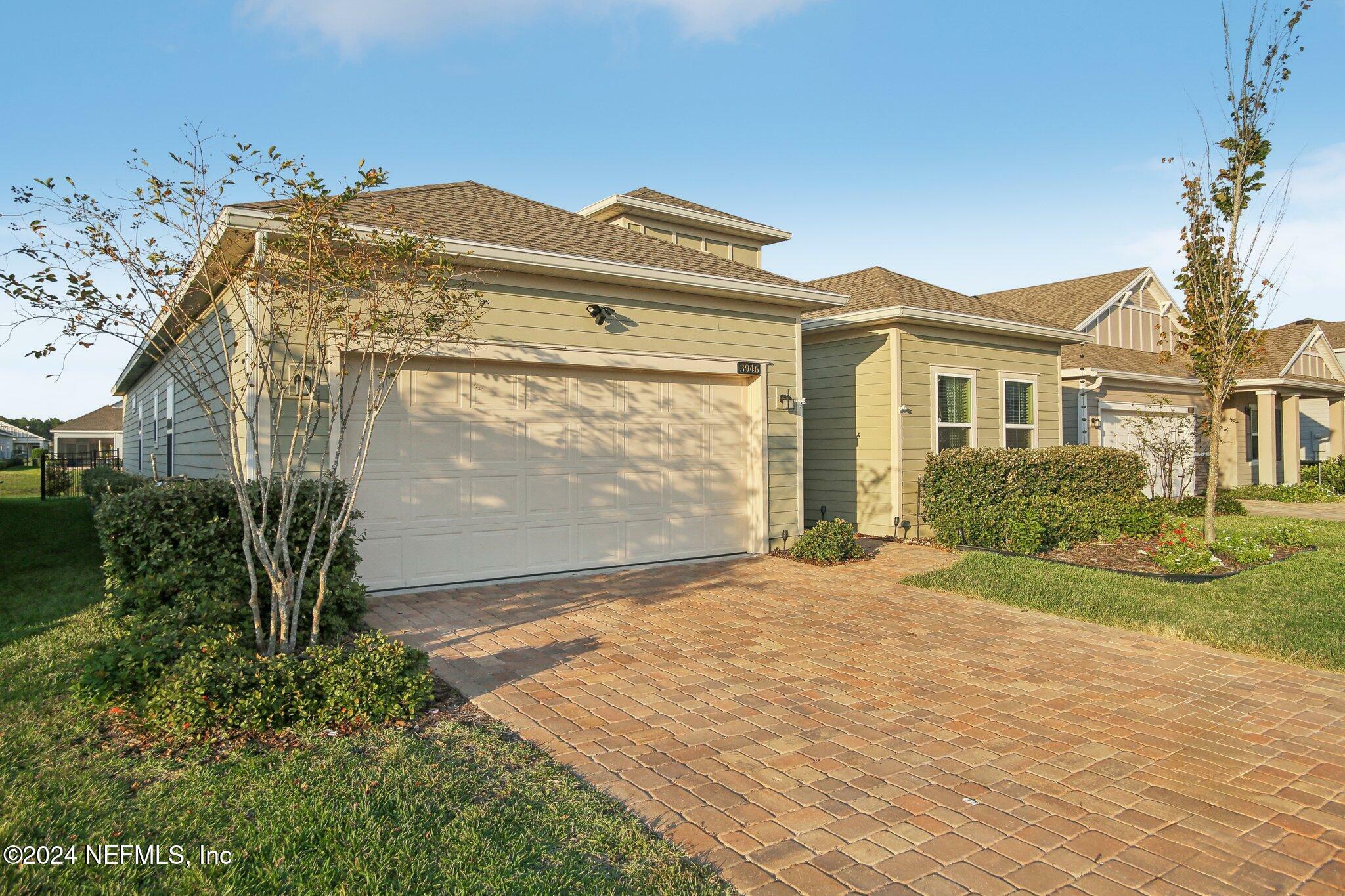 Property Photo:  3946 Cloverdale Court  FL 32068 