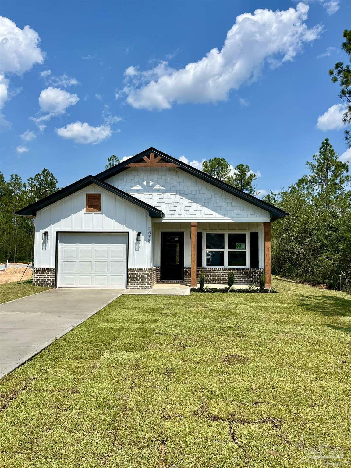 Property Photo:  2882 N 25th Ave  FL 32583 