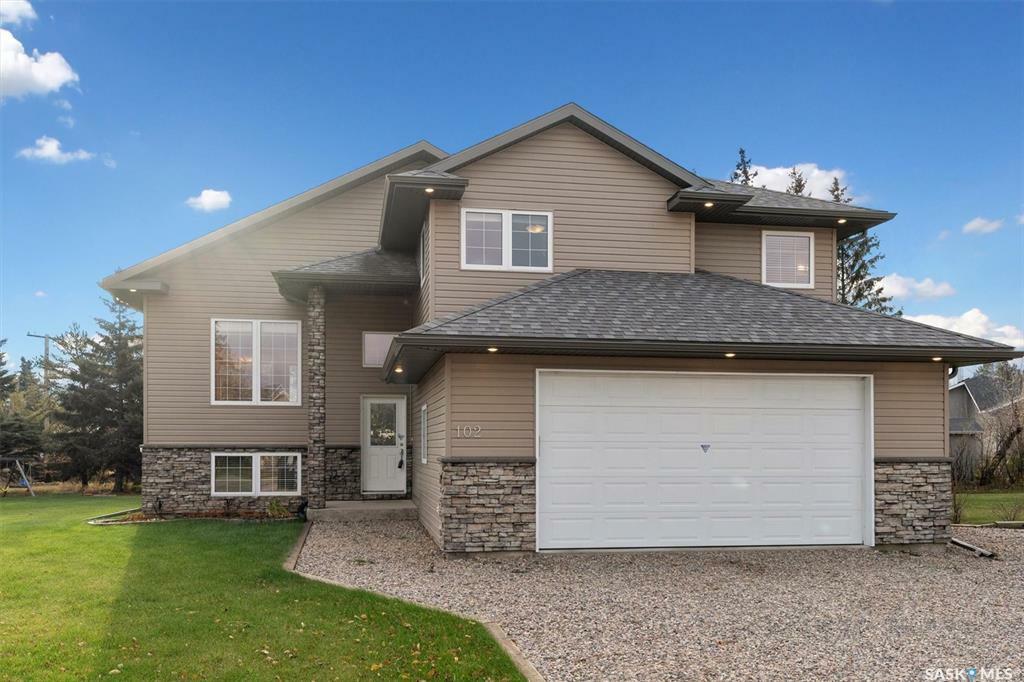 102 Balman Court  Waldheim SK S0K 4R0 photo